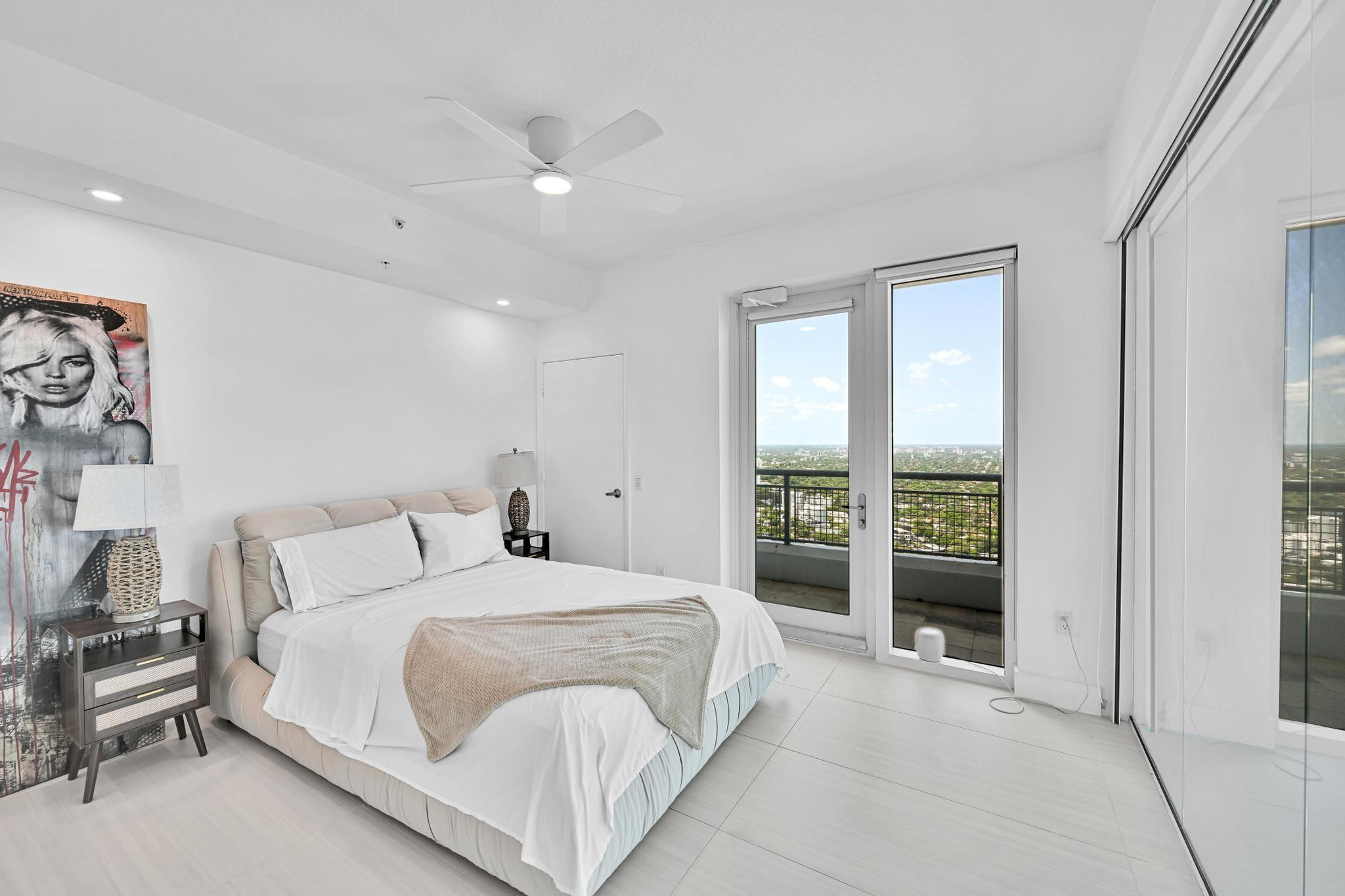 60 SW 13th #4013, Miami FL 33130