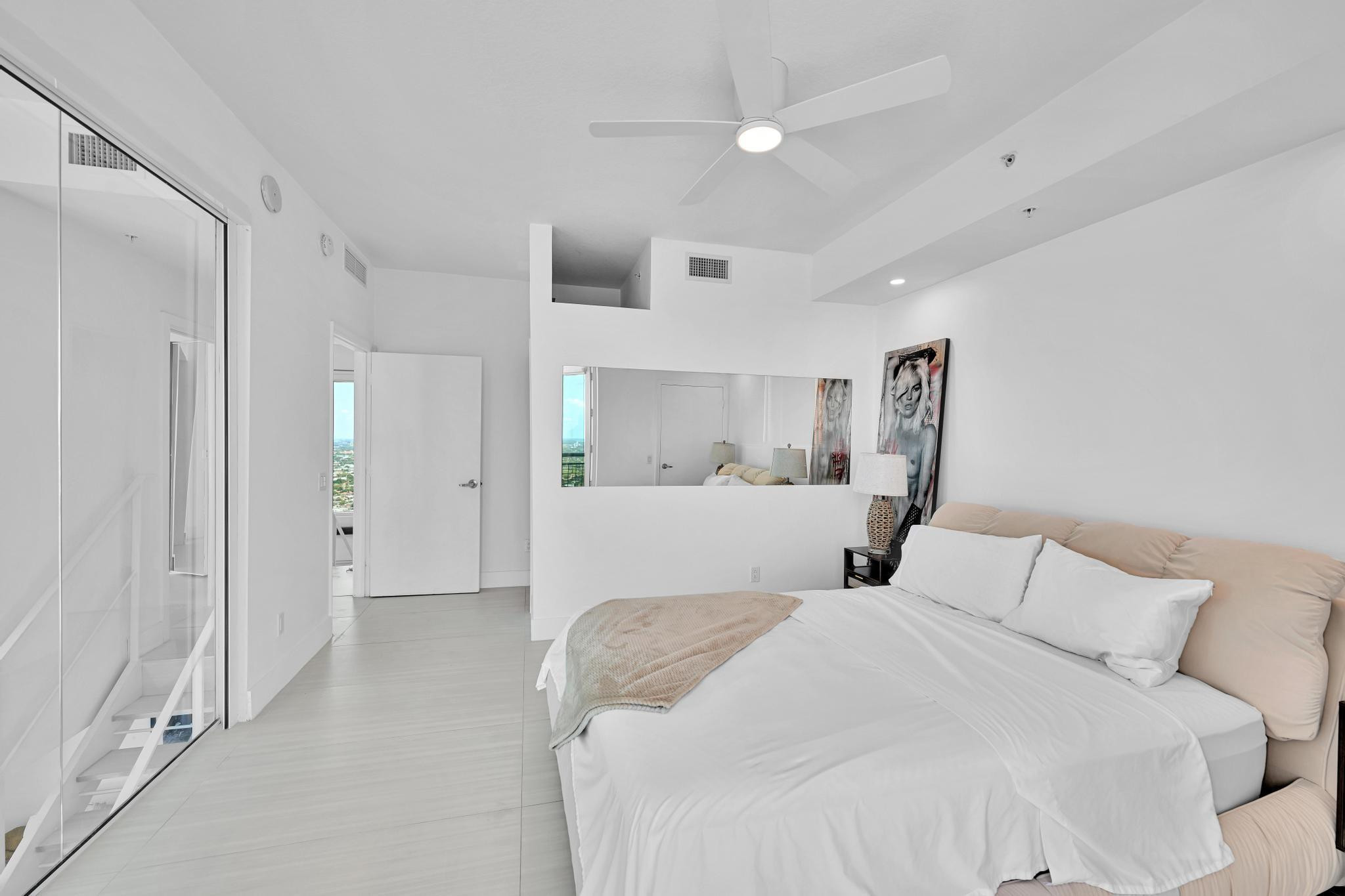 60 SW 13th #4013, Miami FL 33130