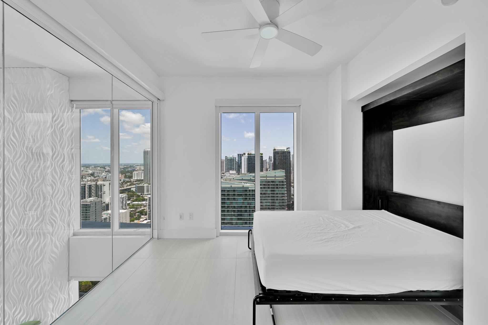 60 SW 13th #4013, Miami FL 33130