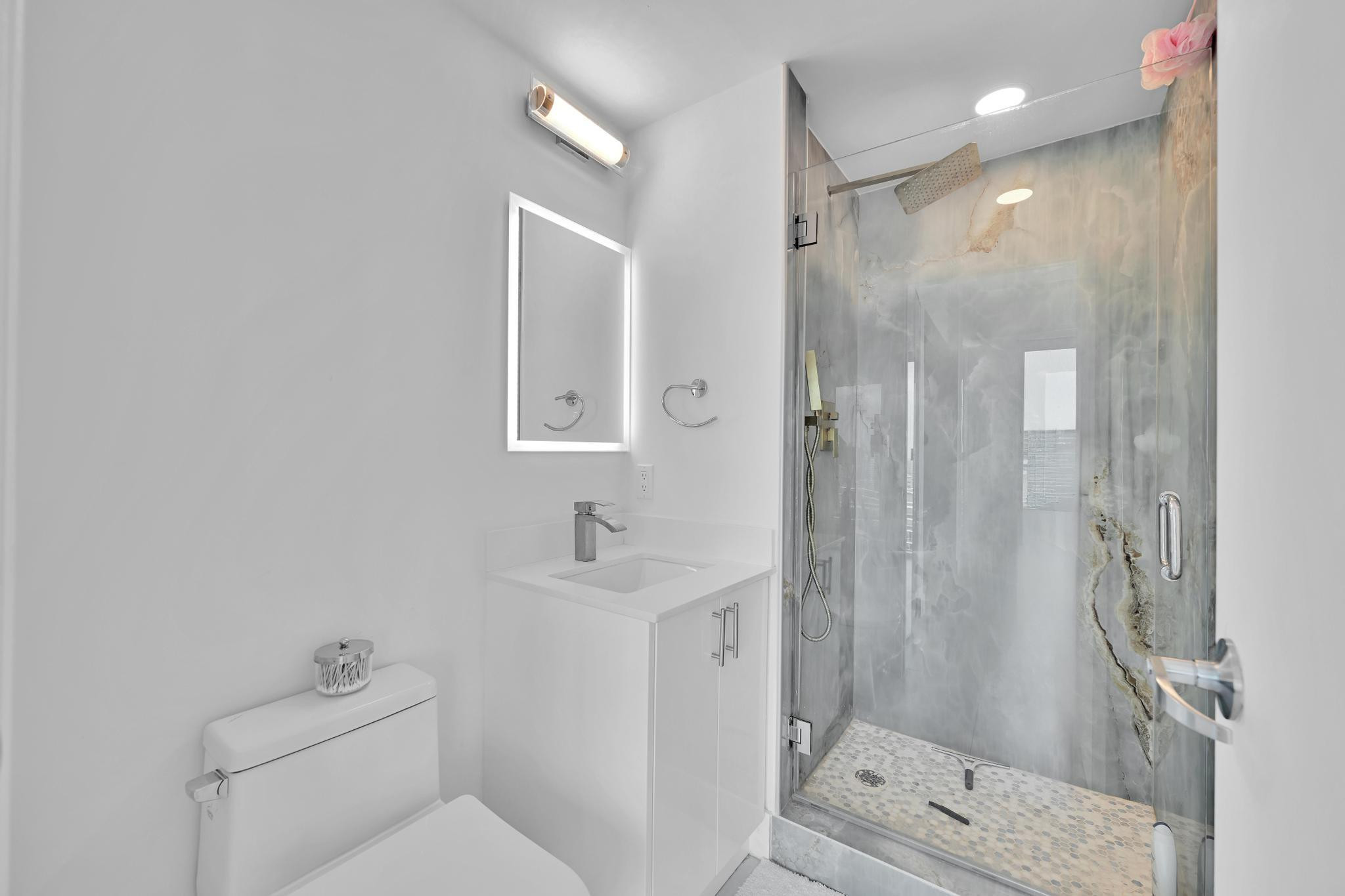 60 SW 13th #4013, Miami FL 33130
