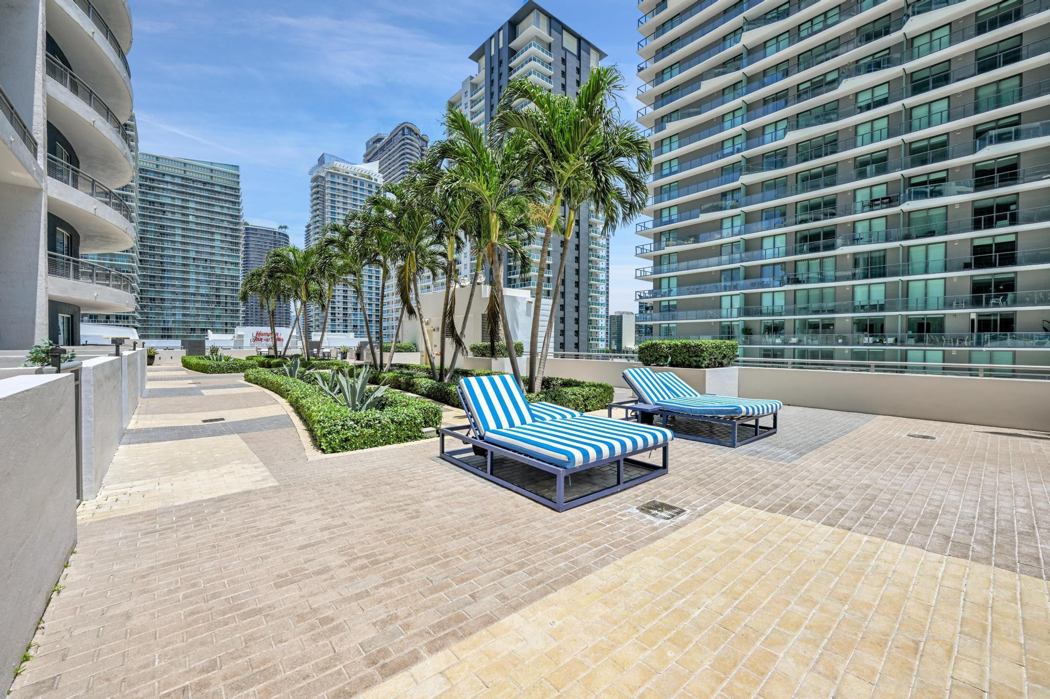 60 SW 13th #4013, Miami FL 33130