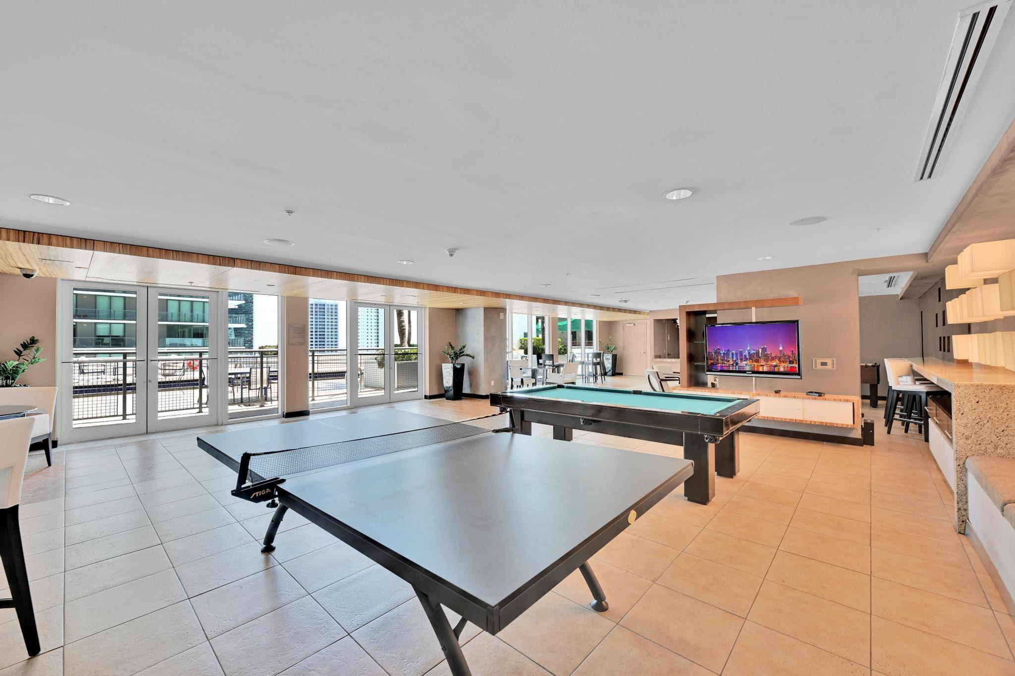 60 SW 13th #4013, Miami FL 33130