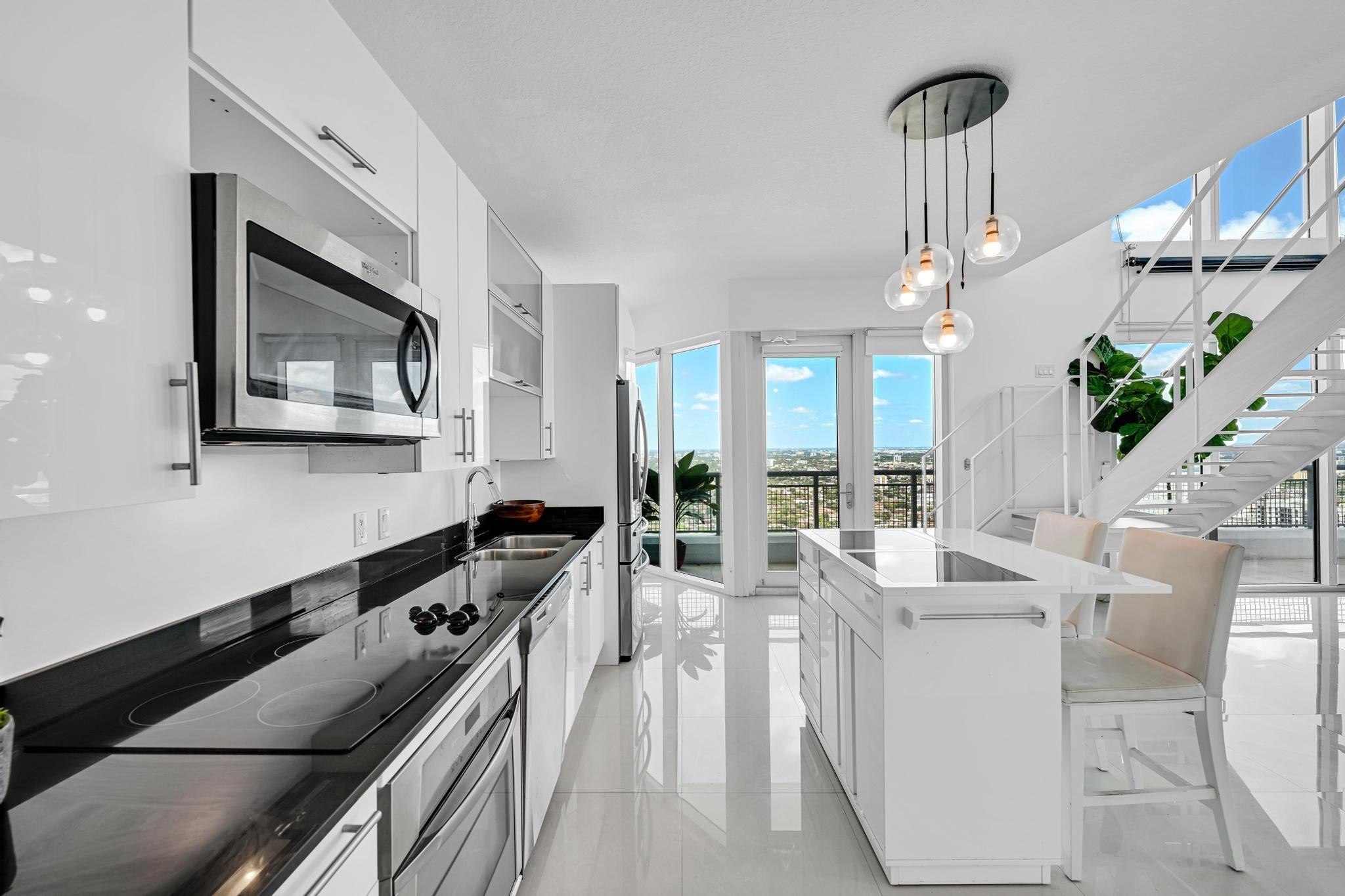 60 SW 13th #4013, Miami FL 33130