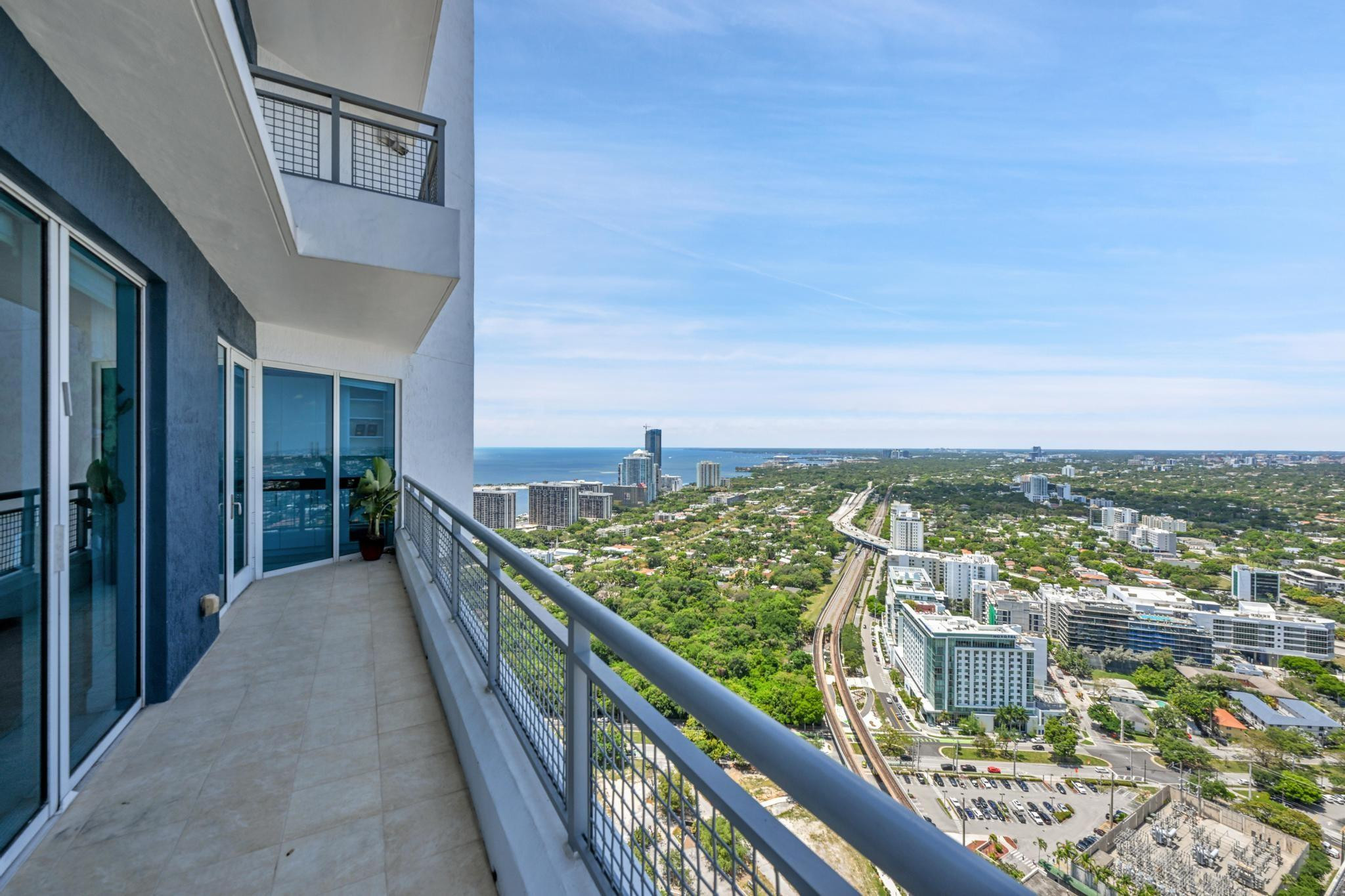 60 SW 13th #4013, Miami FL 33130