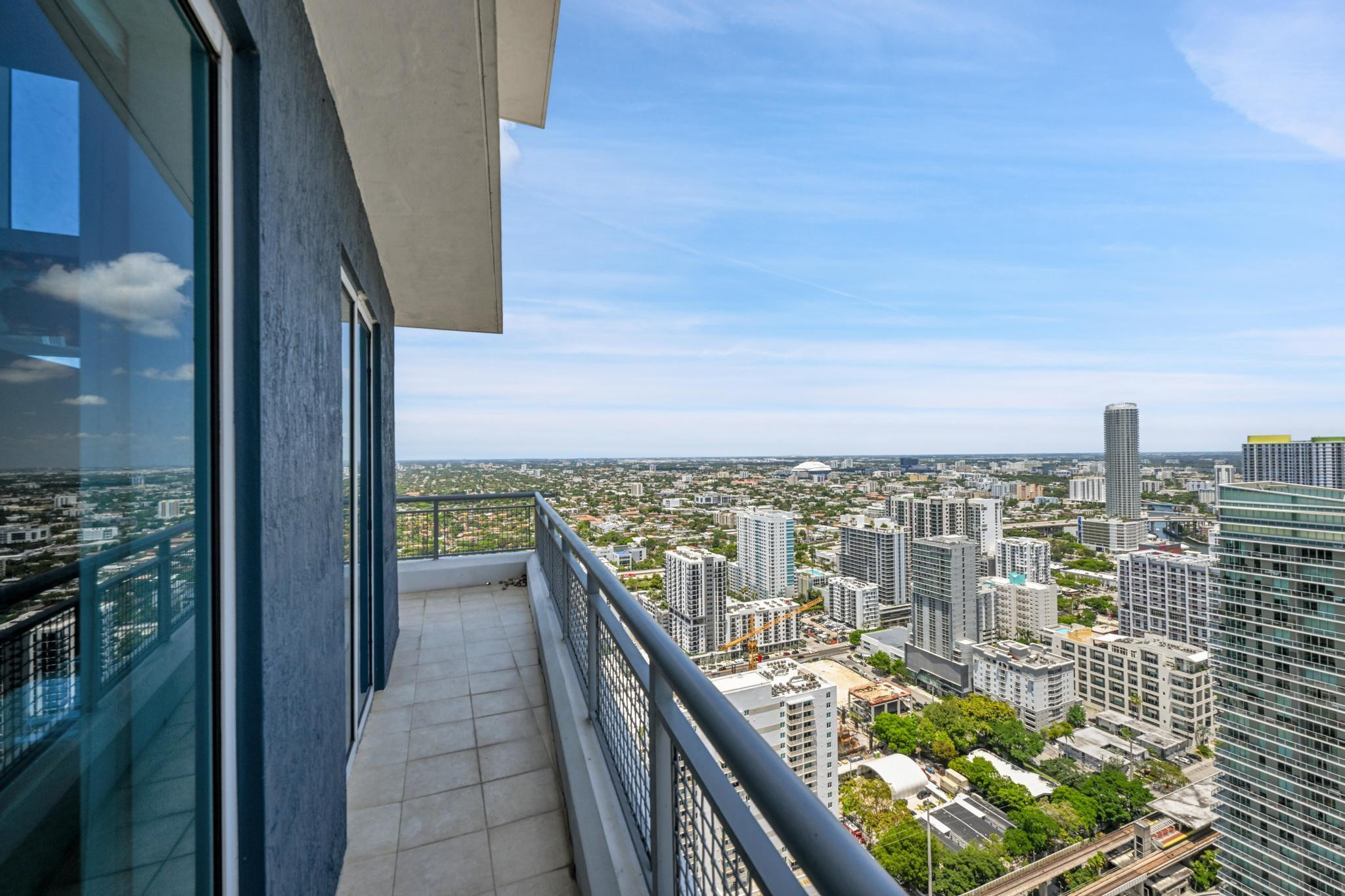 60 SW 13th #4013, Miami FL 33130