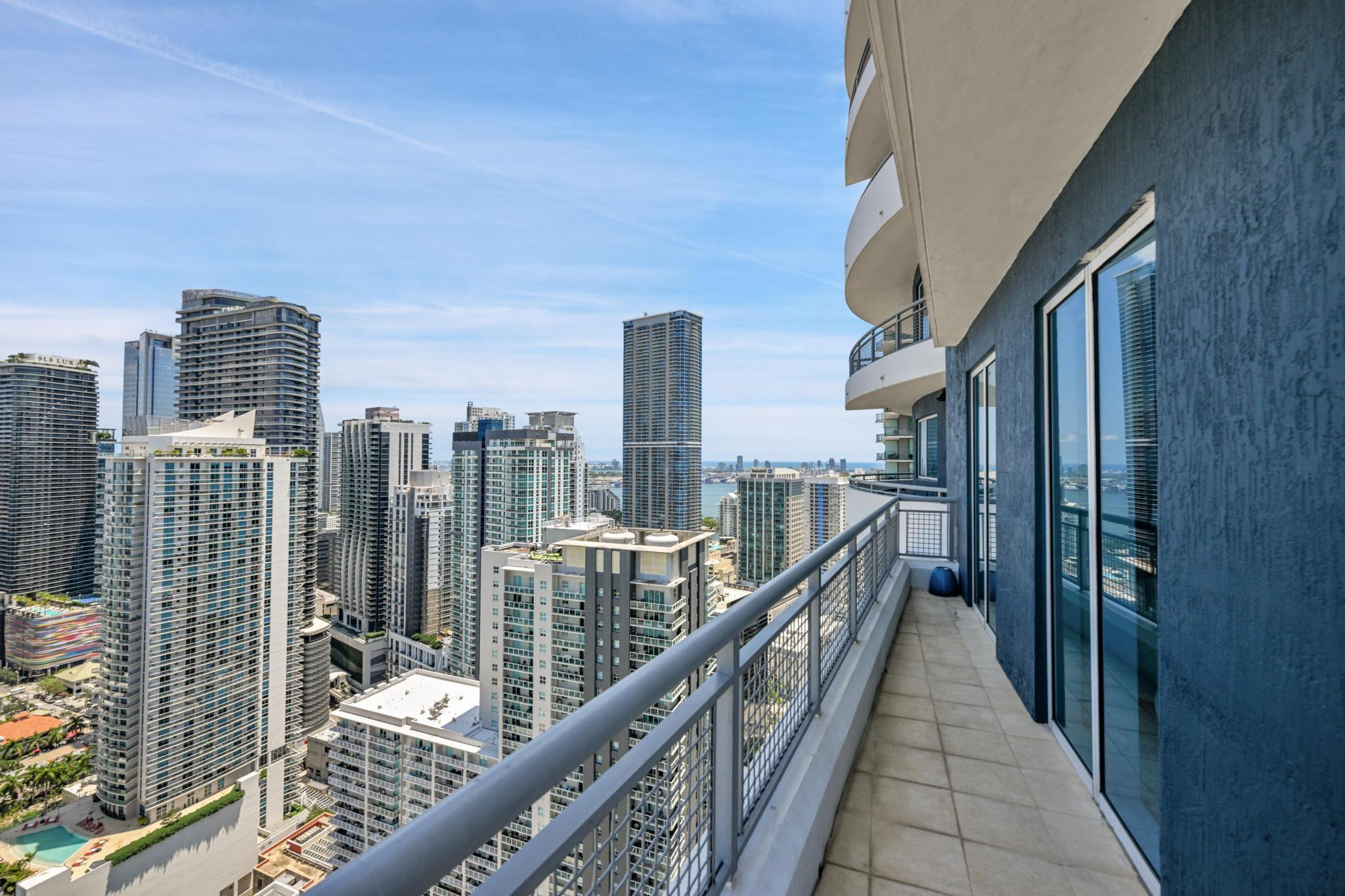 60 SW 13th #4013, Miami FL 33130