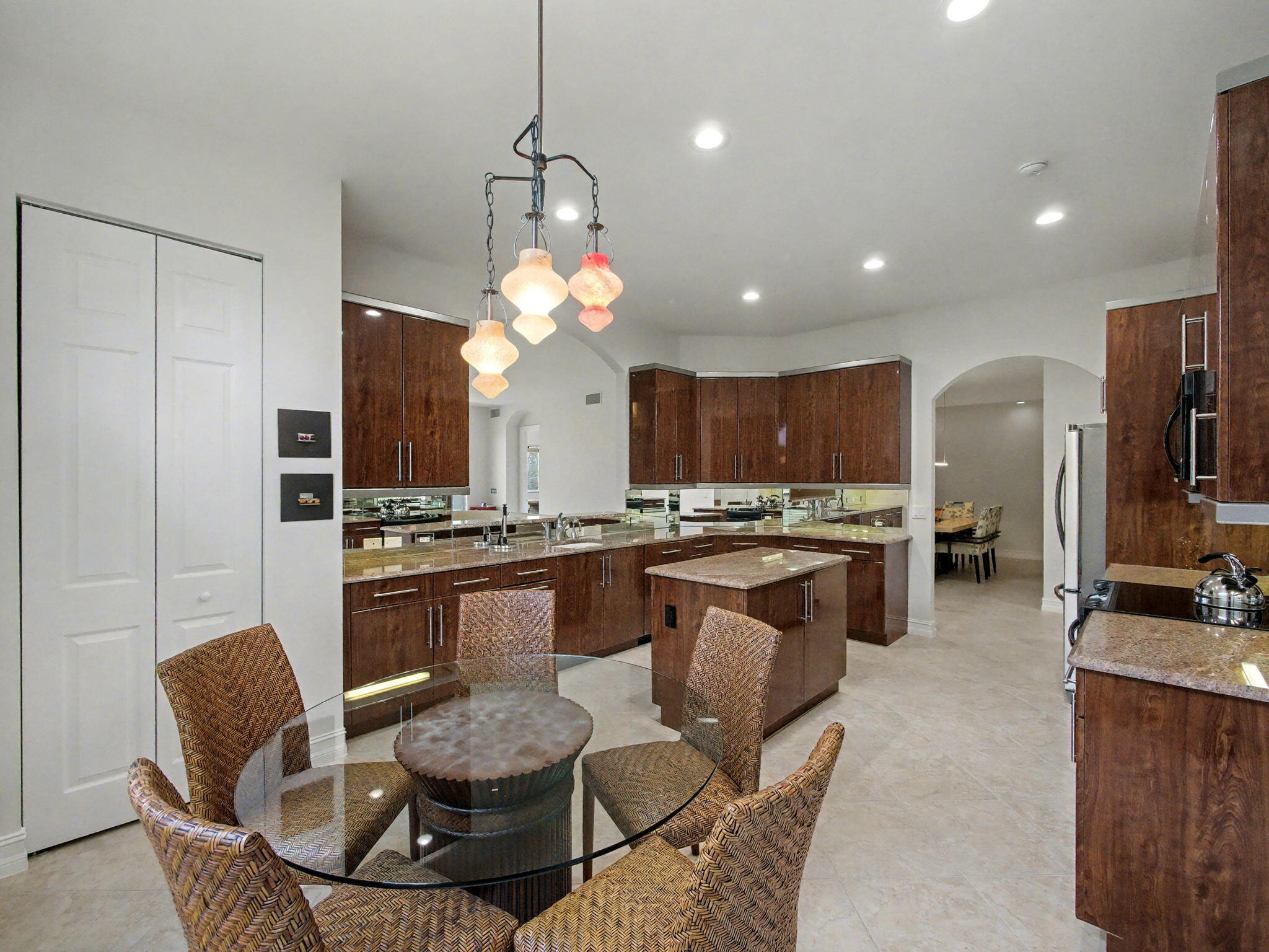 123 Palm Bay #A, Palm Beach Gardens FL 33418