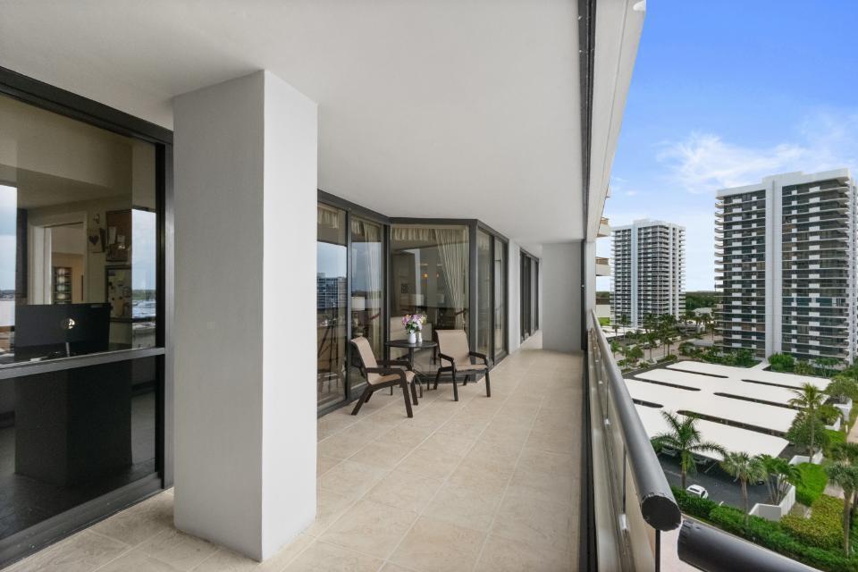 100 Lakeshore #754, North Palm Beach FL 33408
