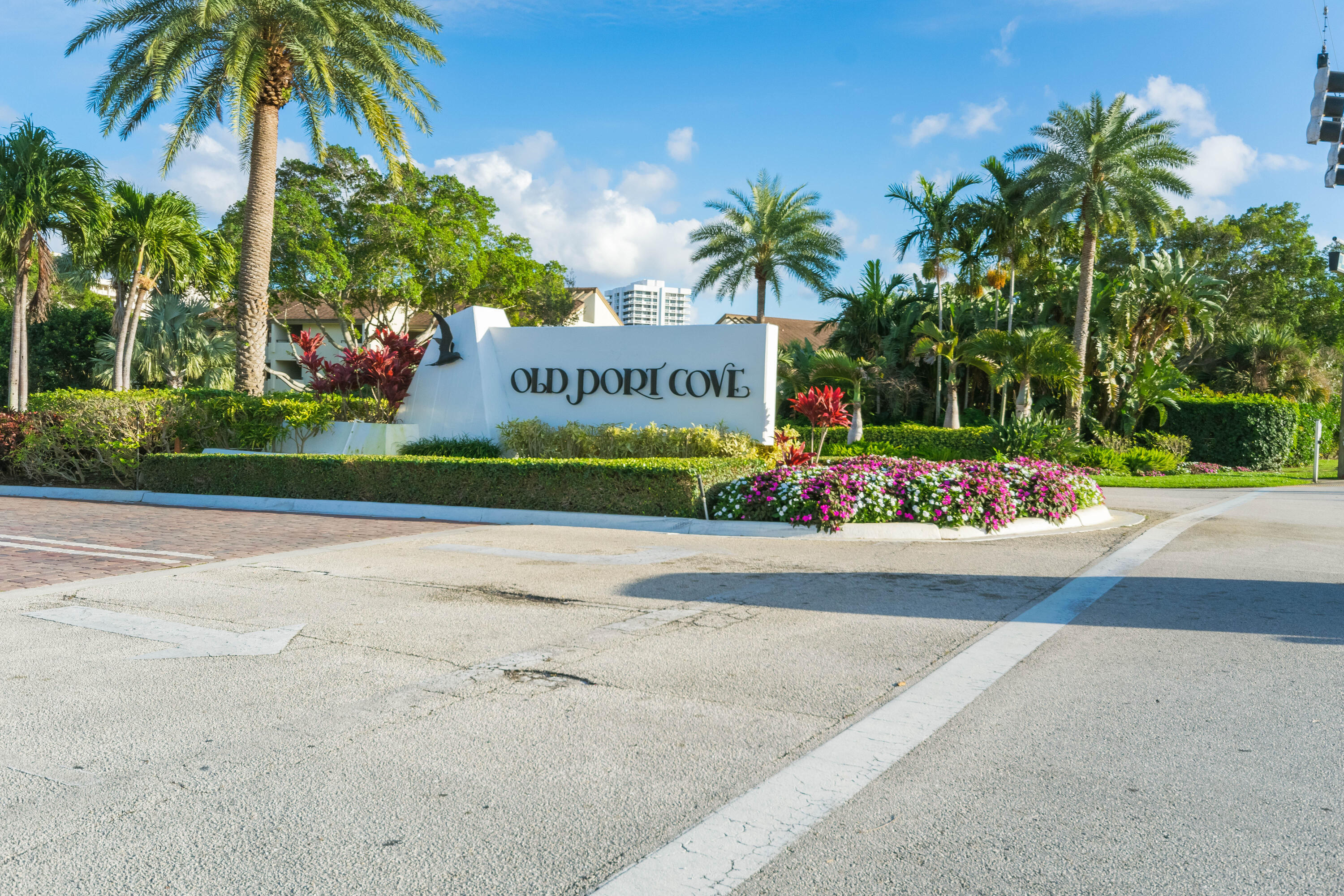 100 Lakeshore #754, North Palm Beach FL 33408