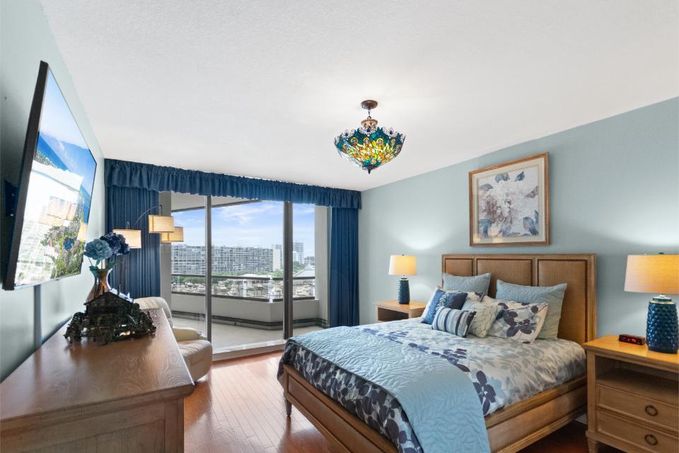 100 Lakeshore #754, North Palm Beach FL 33408