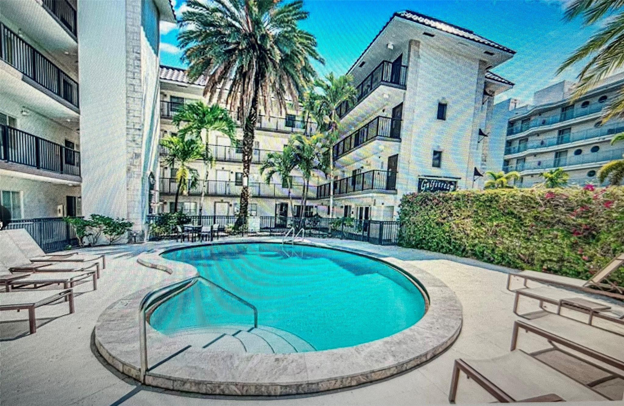 924 SE 2nd #20, Fort Lauderdale FL 33301