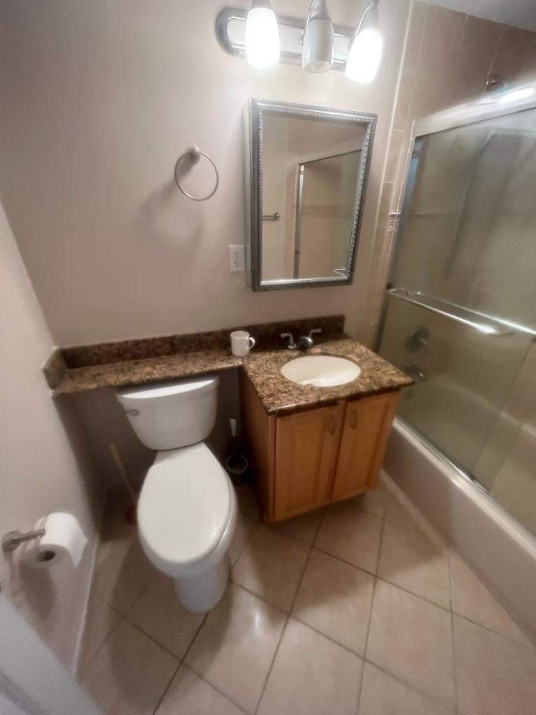 924 SE 2nd #20, Fort Lauderdale FL 33301