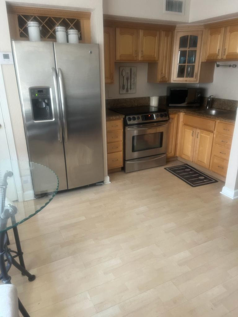 924 SE 2nd #20, Fort Lauderdale FL 33301