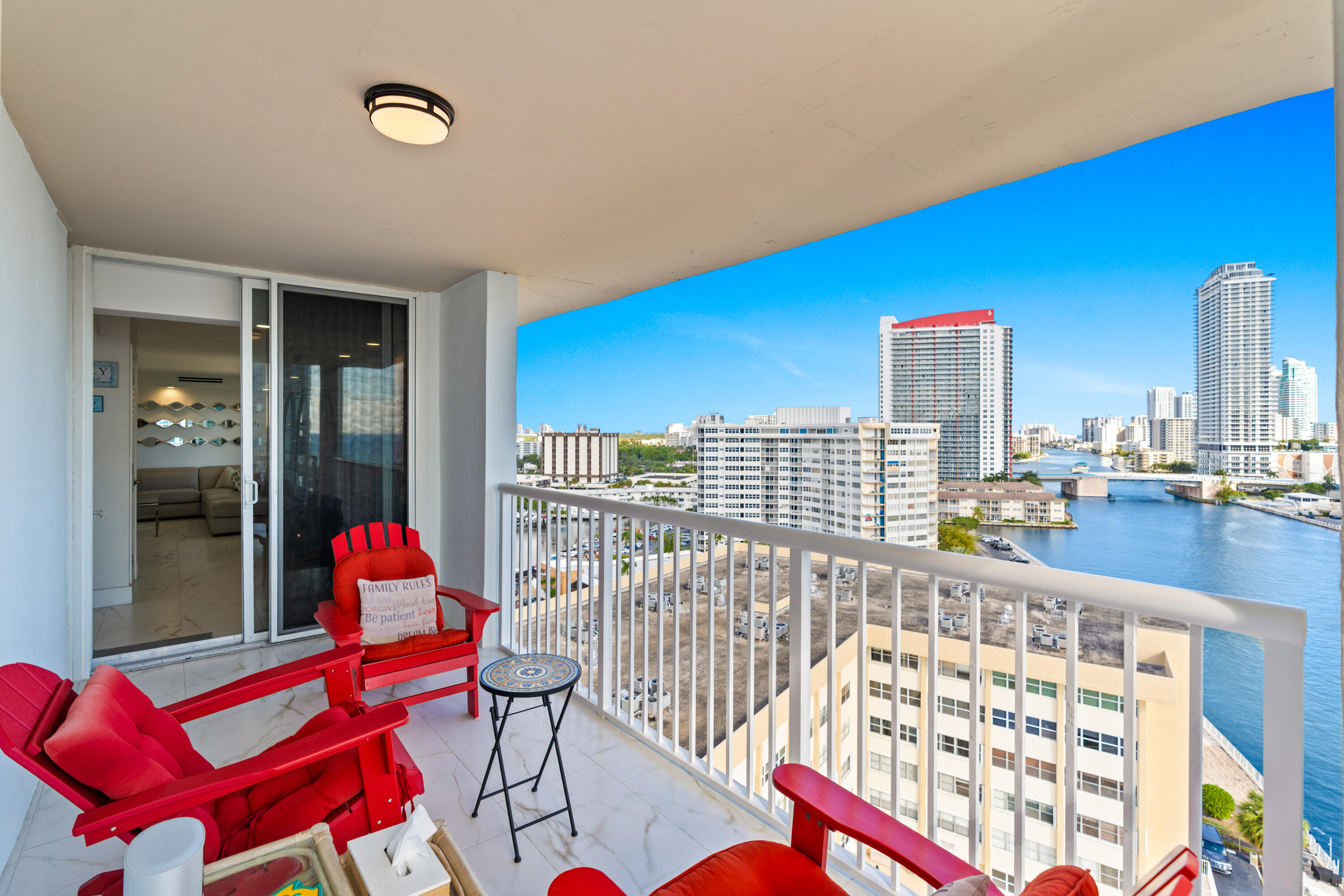 121 Golden Isles #Ph1, Hallandale Beach FL 33009