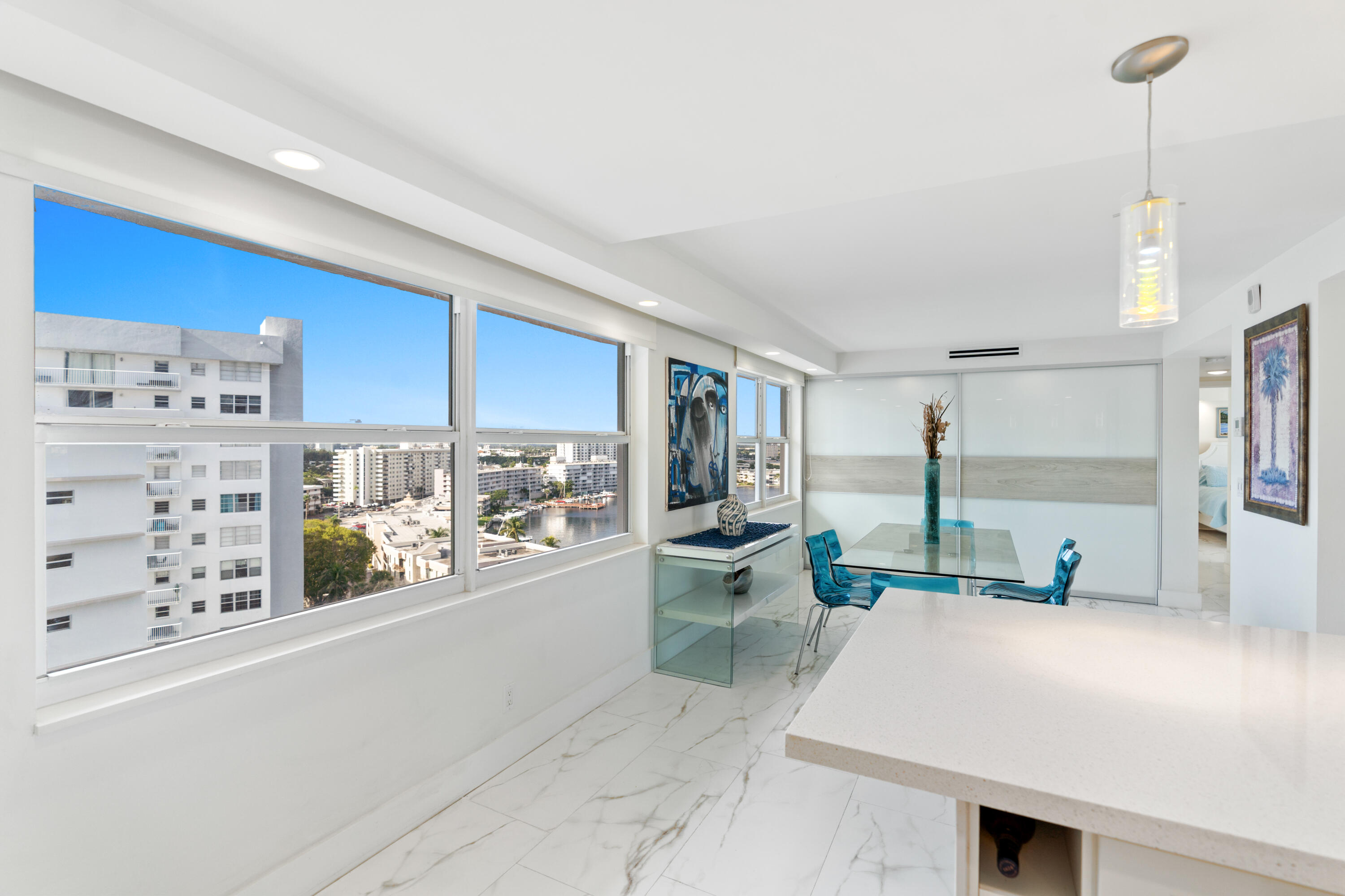 121 Golden Isles #Ph1, Hallandale Beach FL 33009