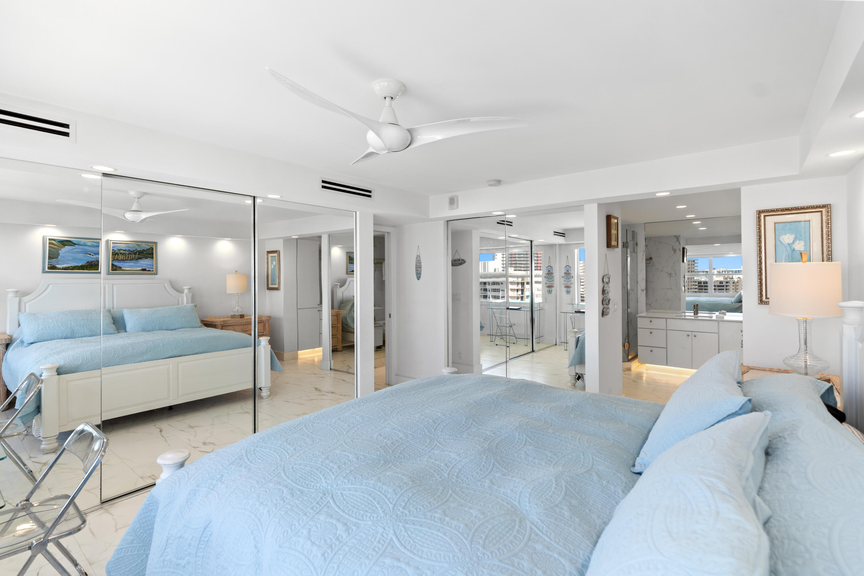 121 Golden Isles #Ph1, Hallandale Beach FL 33009