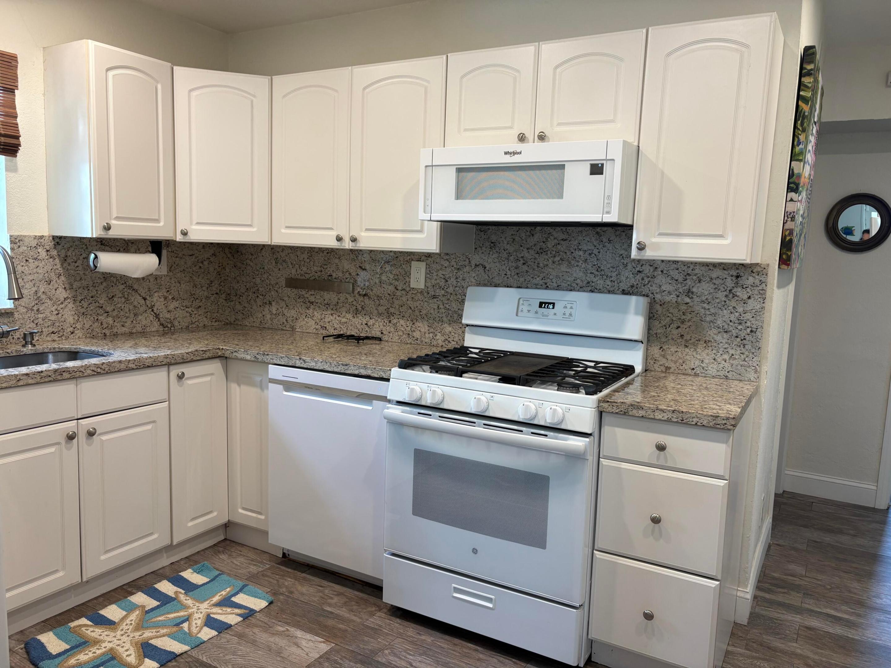 501 SW 11th #R, Fort Lauderdale FL 33315
