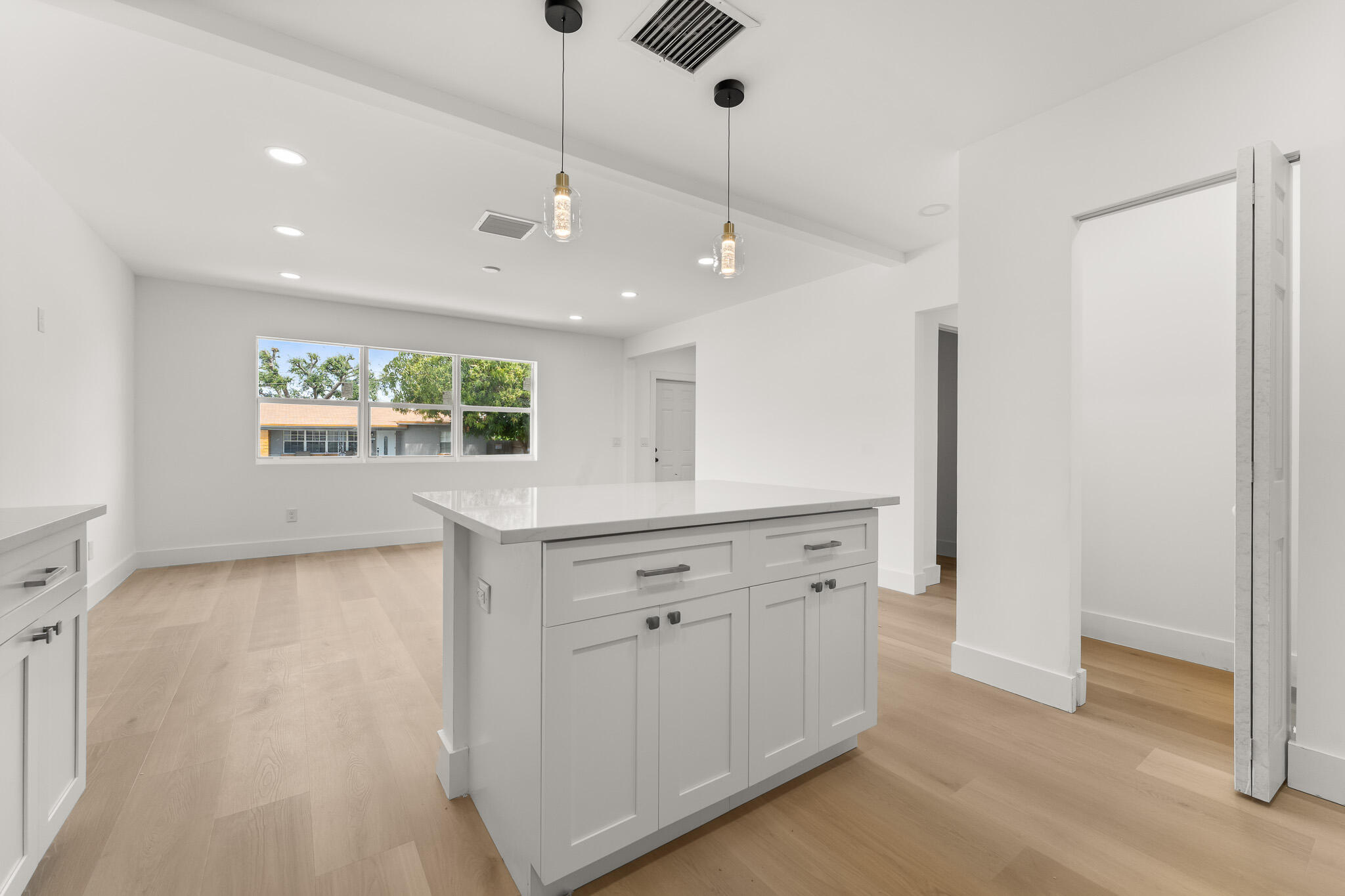 111 W 35th, Riviera Beach FL 33404
