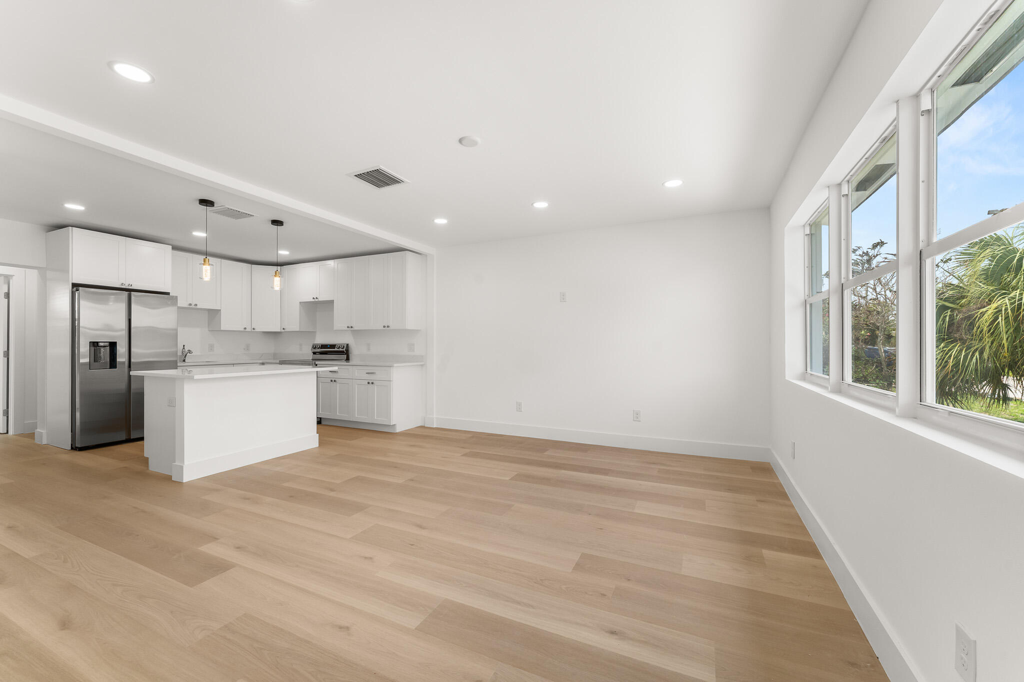 111 W 35th, Riviera Beach FL 33404