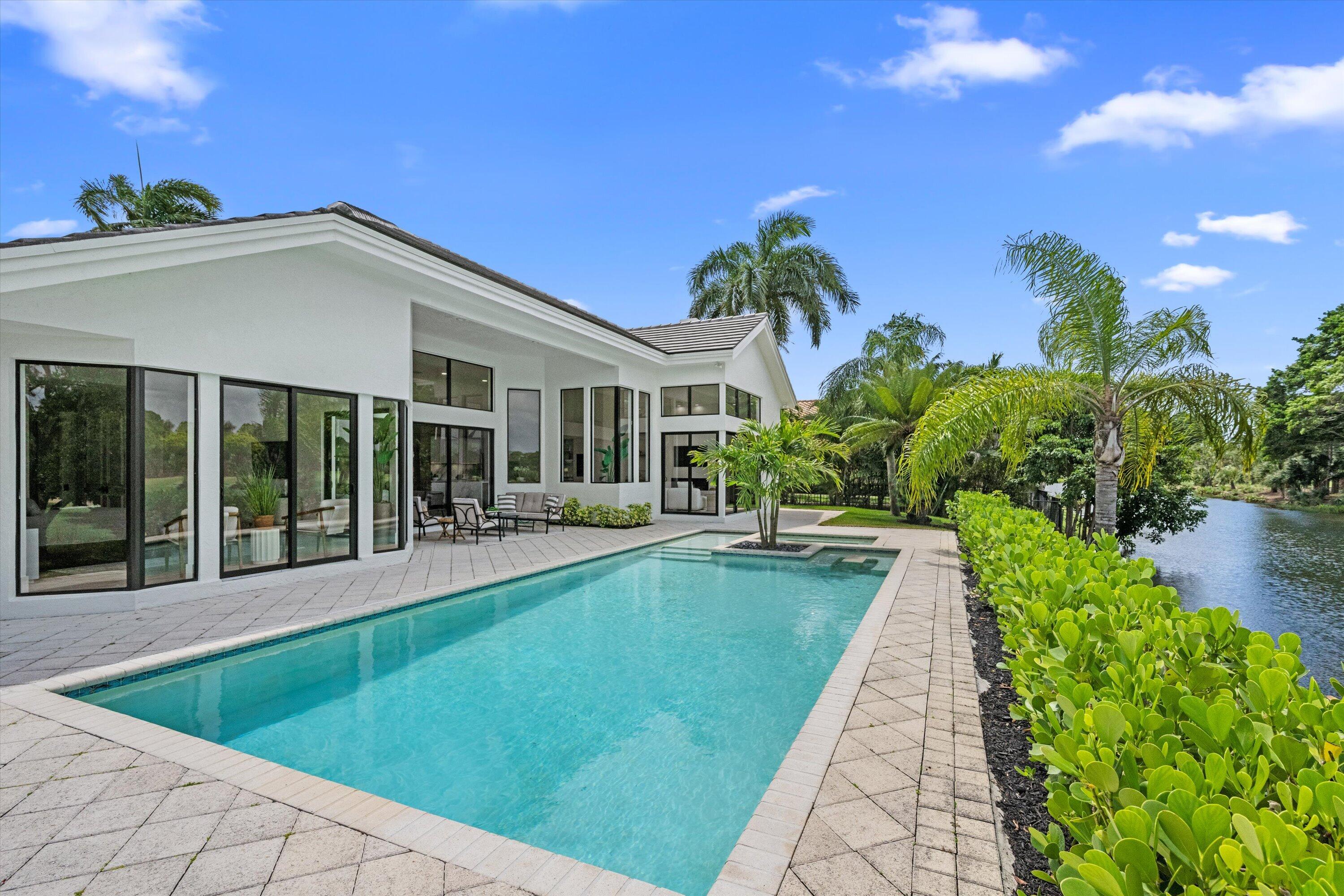 1330 Breakers West, West Palm Beach FL 33411