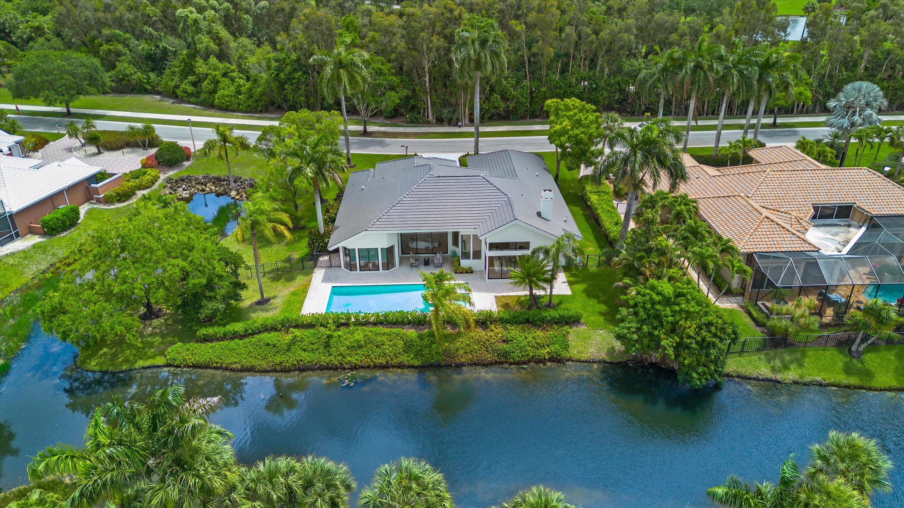 1330 Breakers West, West Palm Beach FL 33411