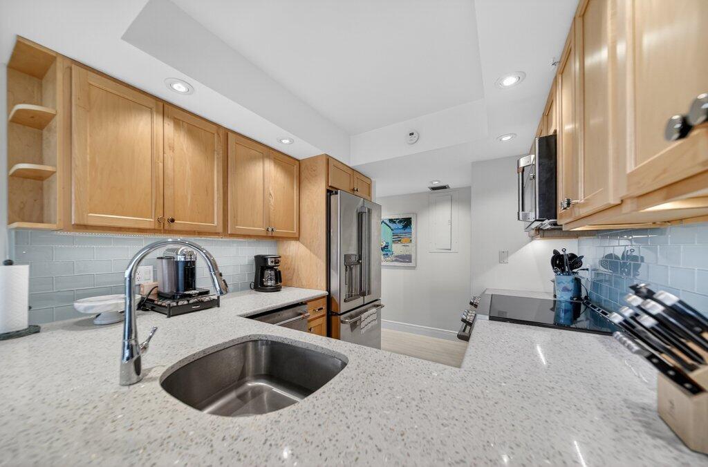 218 NE Edgewater #218, Hutchinson Island FL 34996