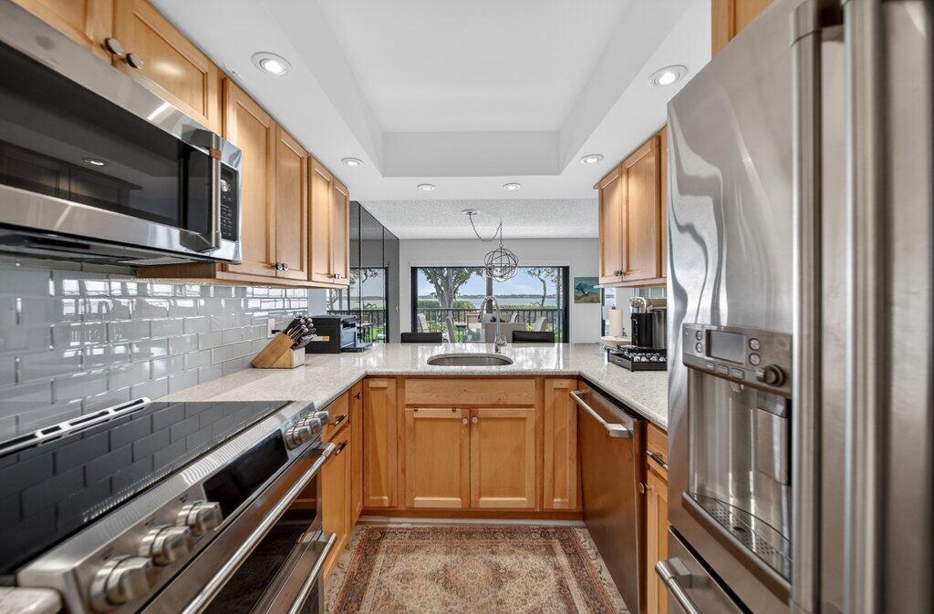 218 NE Edgewater #218, Hutchinson Island FL 34996