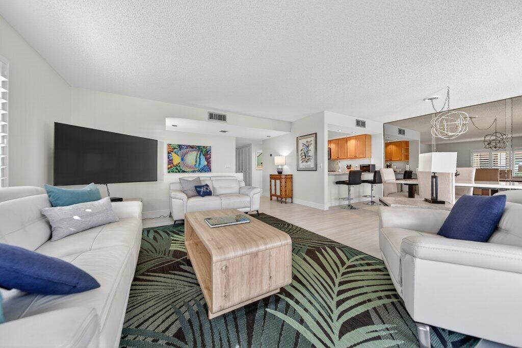 218 NE Edgewater #218, Hutchinson Island FL 34996