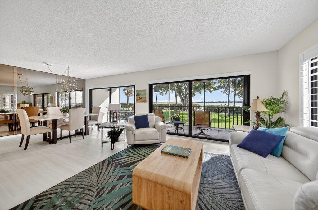 218 NE Edgewater #218, Hutchinson Island FL 34996