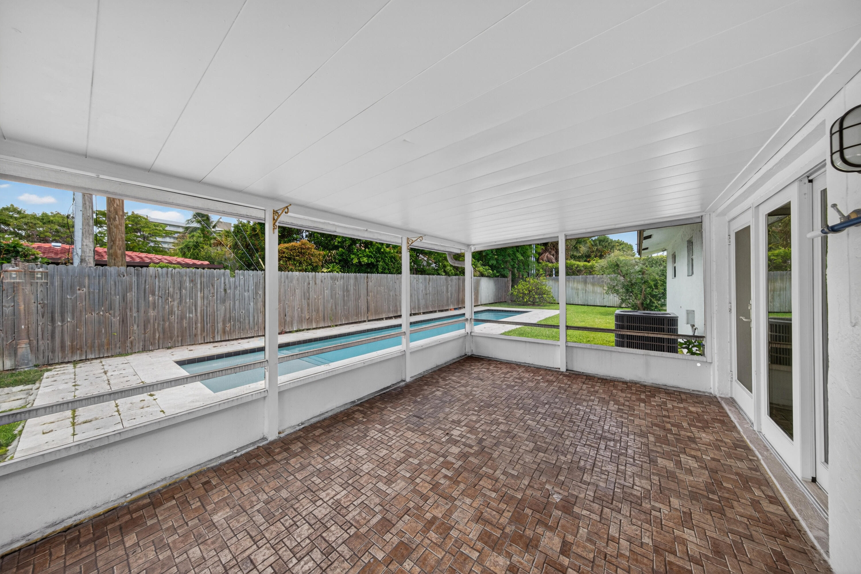 3213 Dover, Pompano Beach FL 33062
