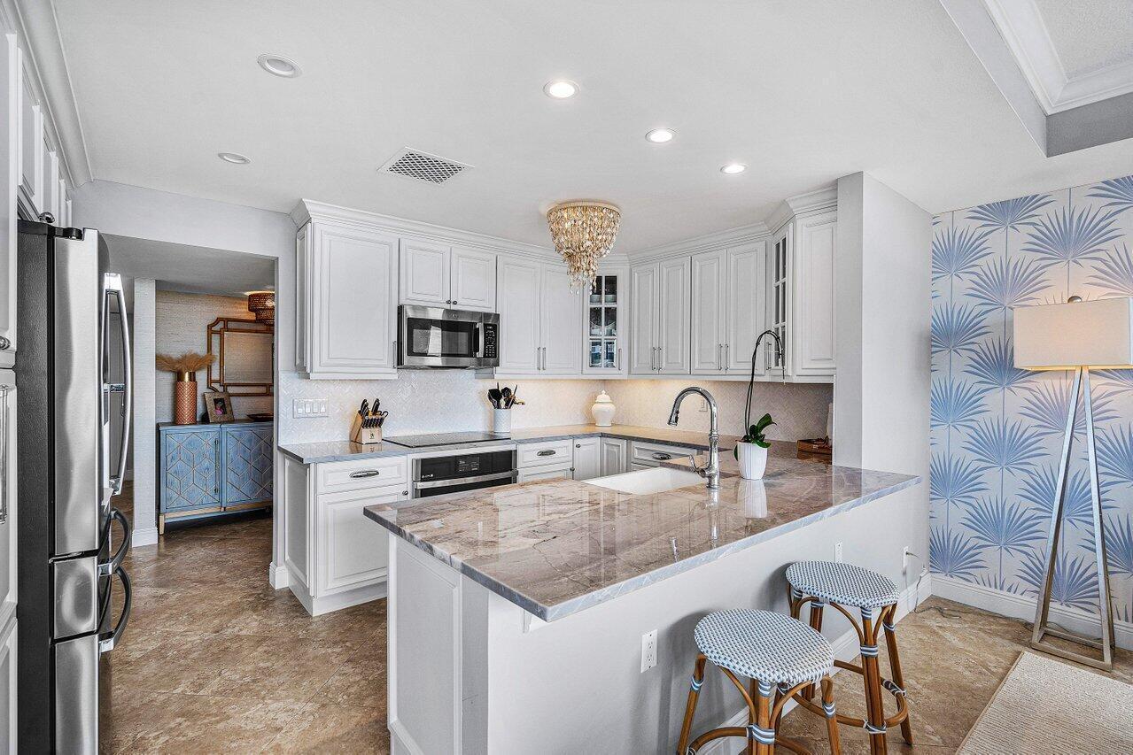108 Lakeshore #38-ph, North Palm Beach FL 33408