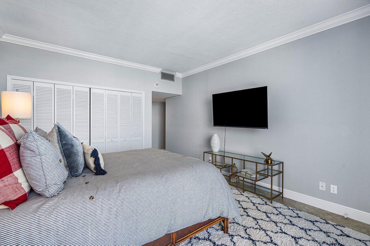 108 Lakeshore #38-ph, North Palm Beach FL 33408