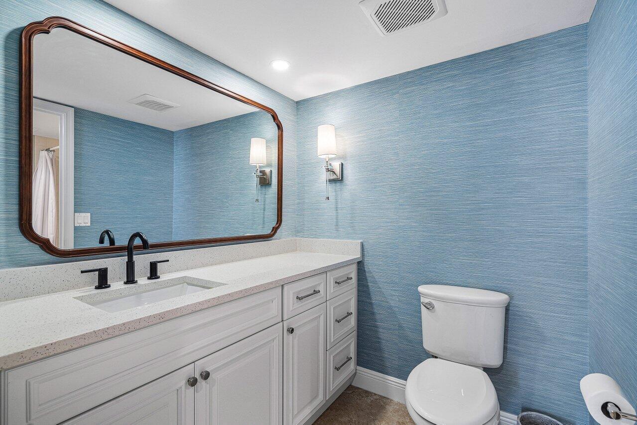 108 Lakeshore #38-ph, North Palm Beach FL 33408