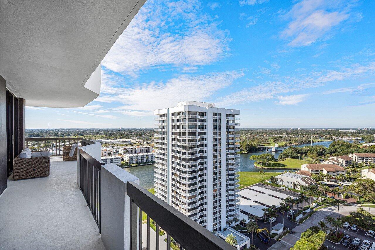 108 Lakeshore #38-ph, North Palm Beach FL 33408