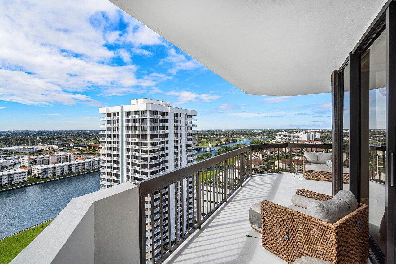 108 Lakeshore #38-ph, North Palm Beach FL 33408
