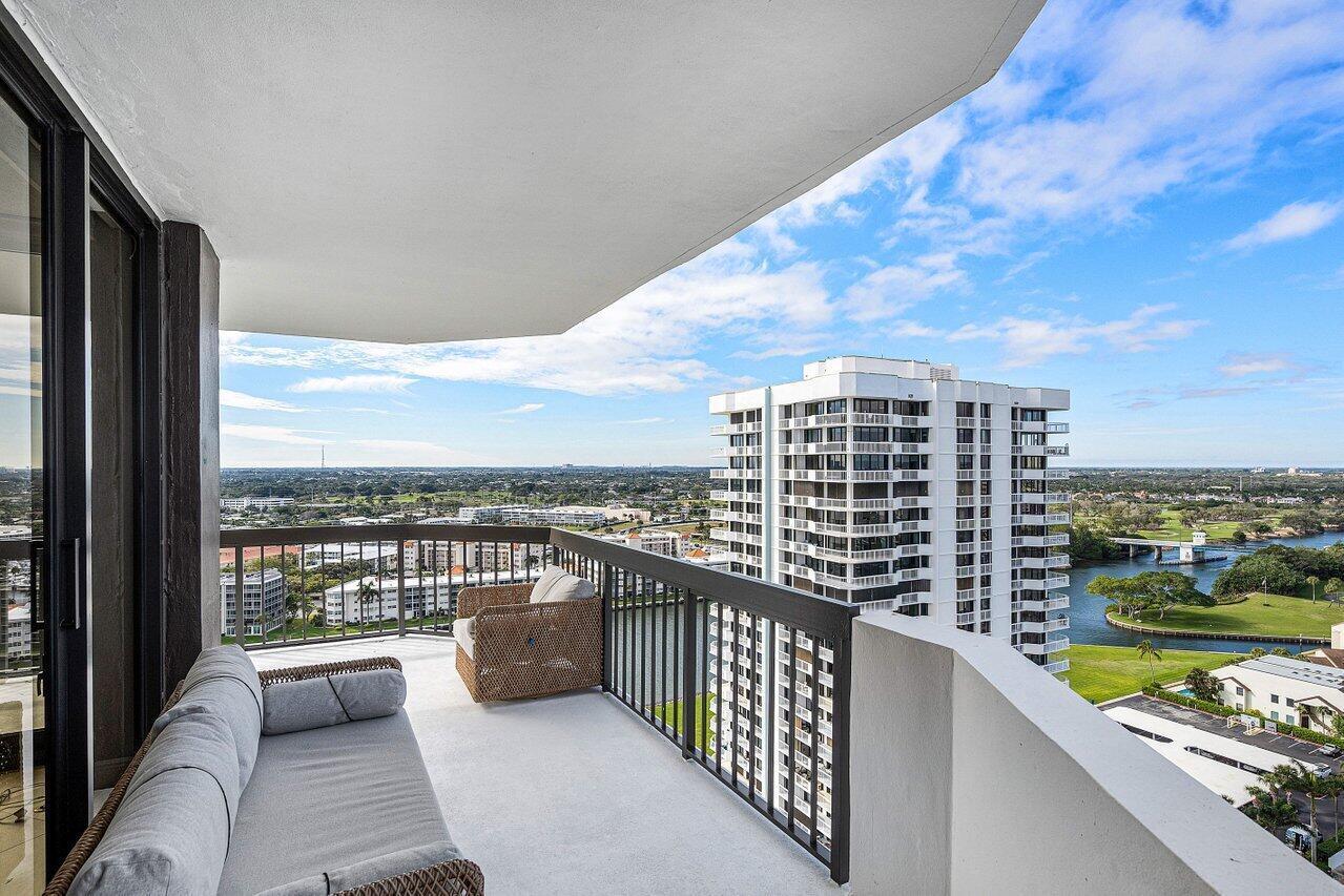 108 Lakeshore #38-ph, North Palm Beach FL 33408
