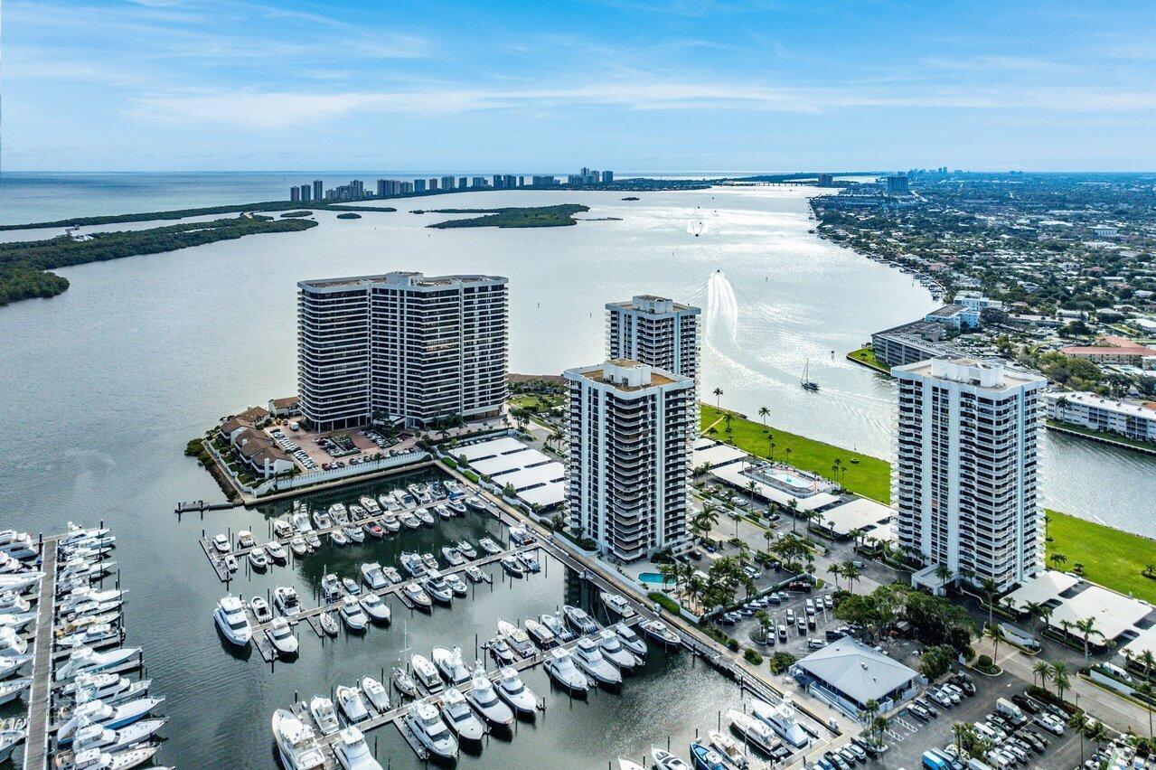 108 Lakeshore #38-ph, North Palm Beach FL 33408