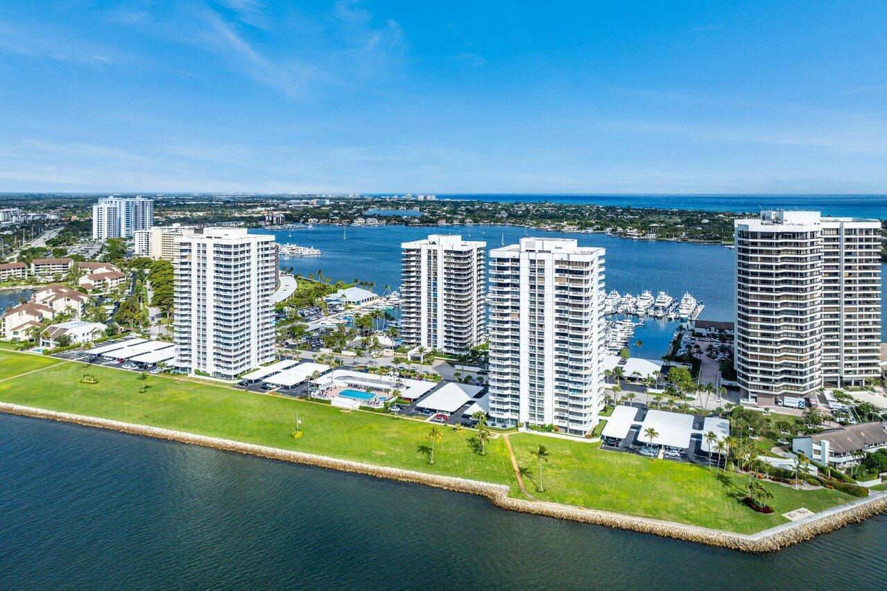 108 Lakeshore #38-ph, North Palm Beach FL 33408
