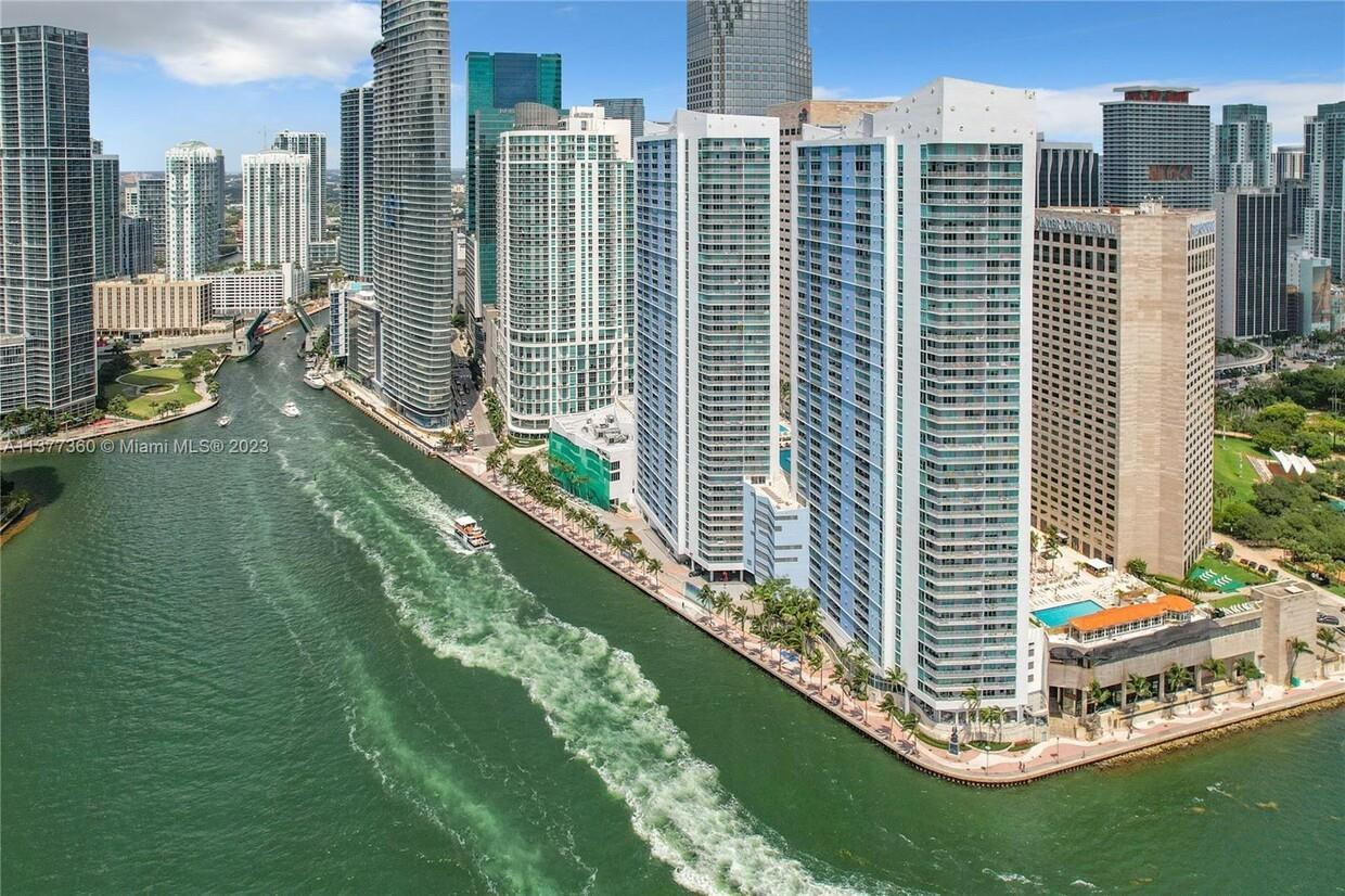 325 S Biscayne #2926, Miami FL 33131