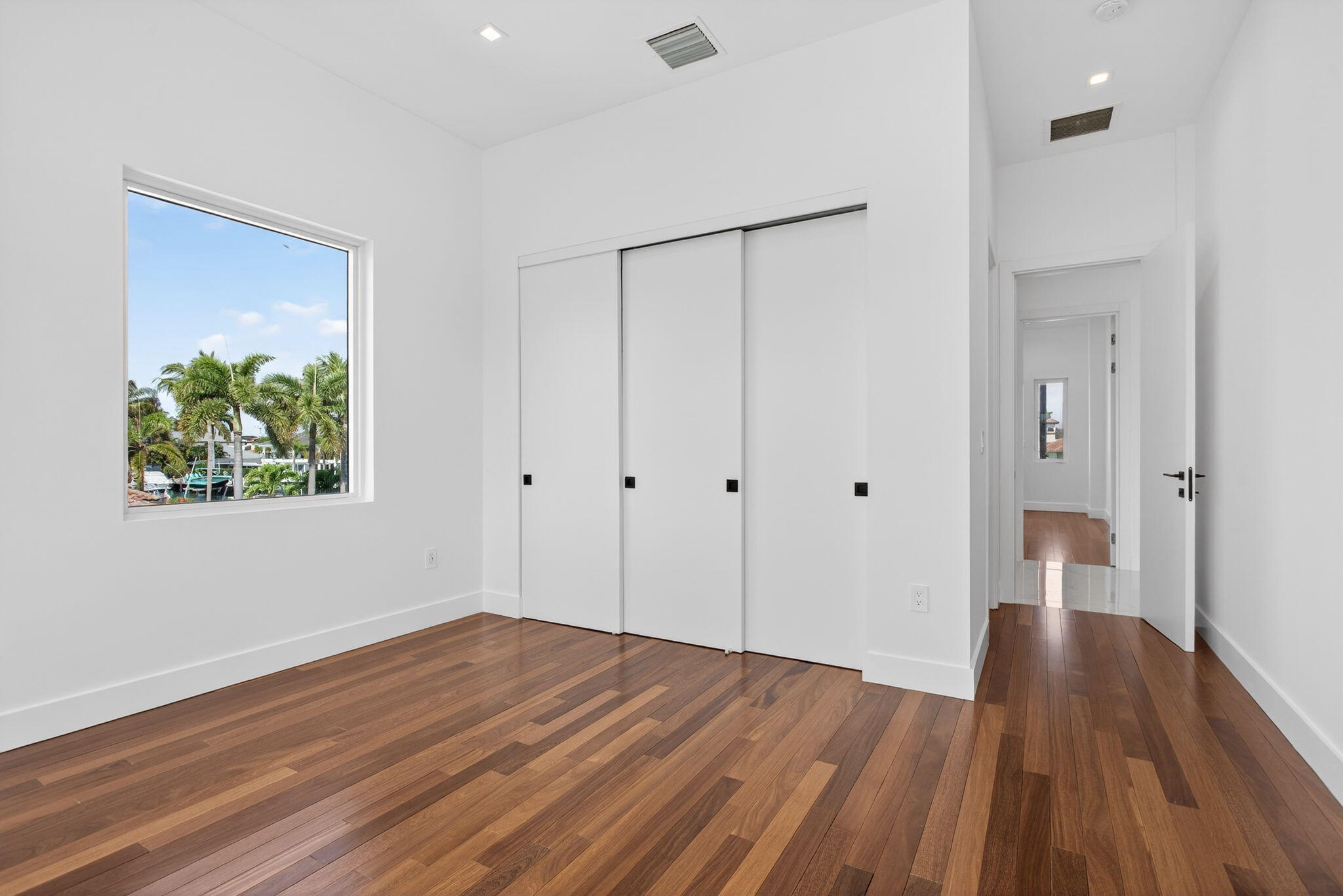 2641 NE 48th, Lighthouse Point FL 33064