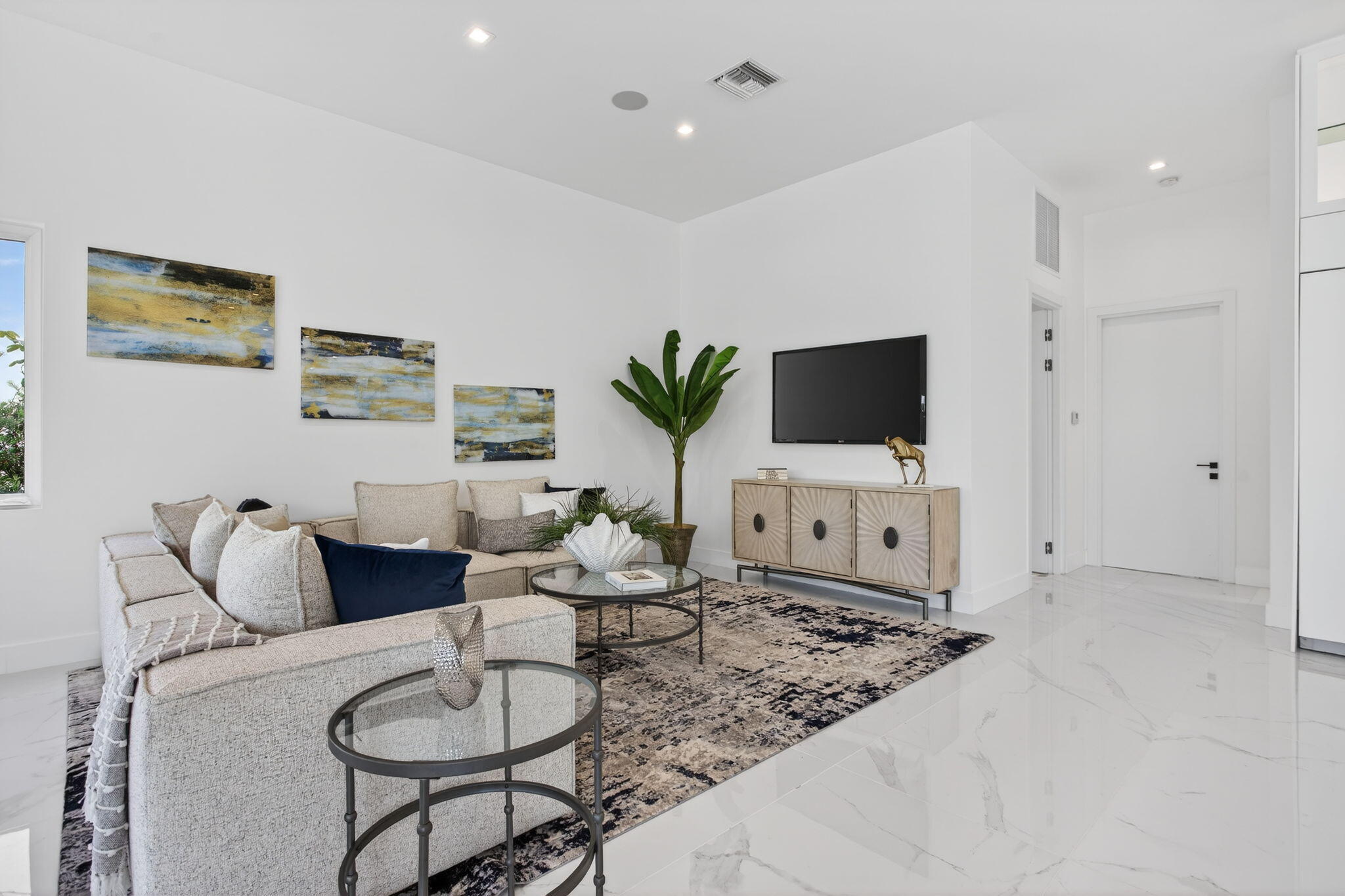 2641 NE 48th, Lighthouse Point FL 33064