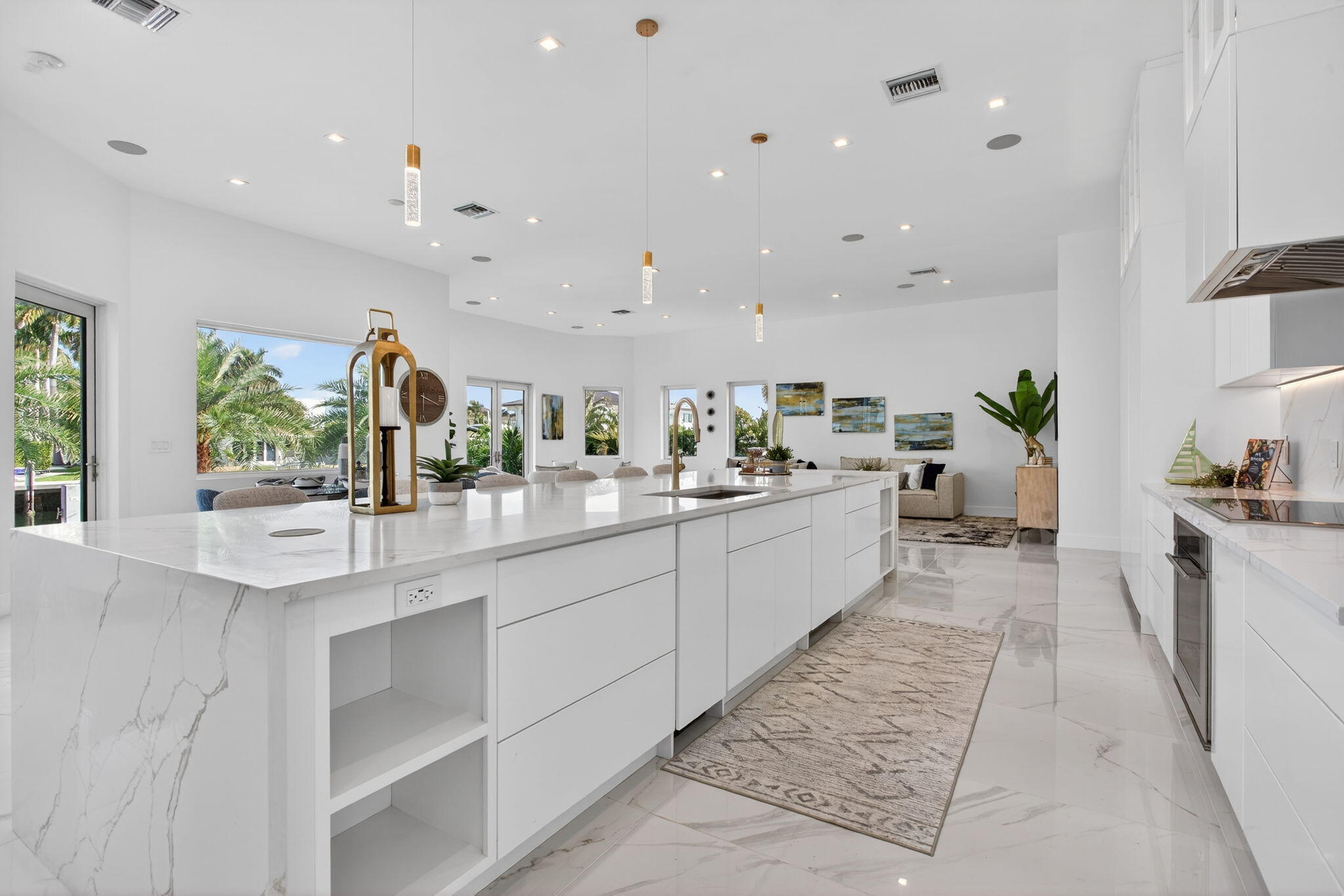 2641 NE 48th, Lighthouse Point FL 33064