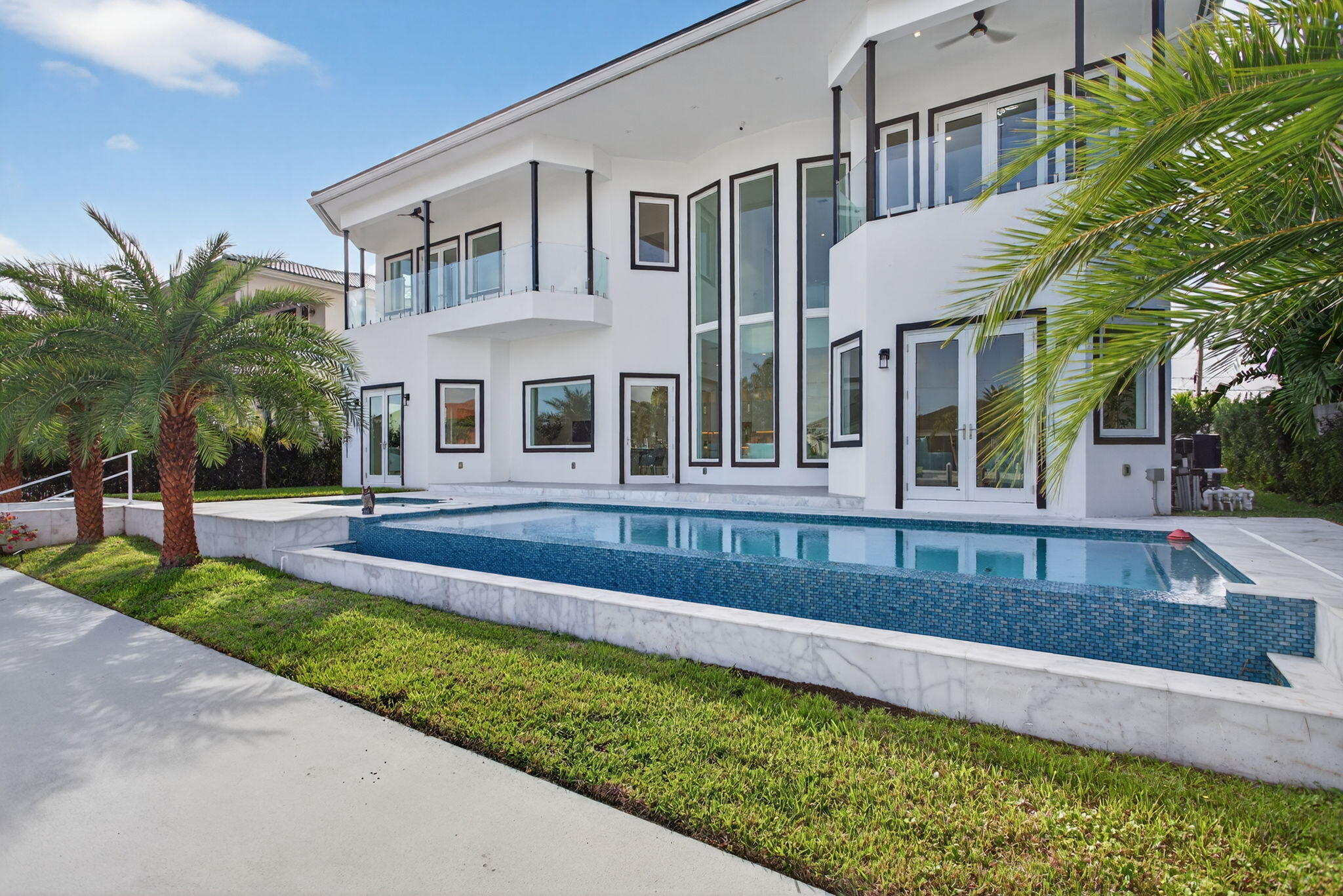 2641 NE 48th, Lighthouse Point FL 33064