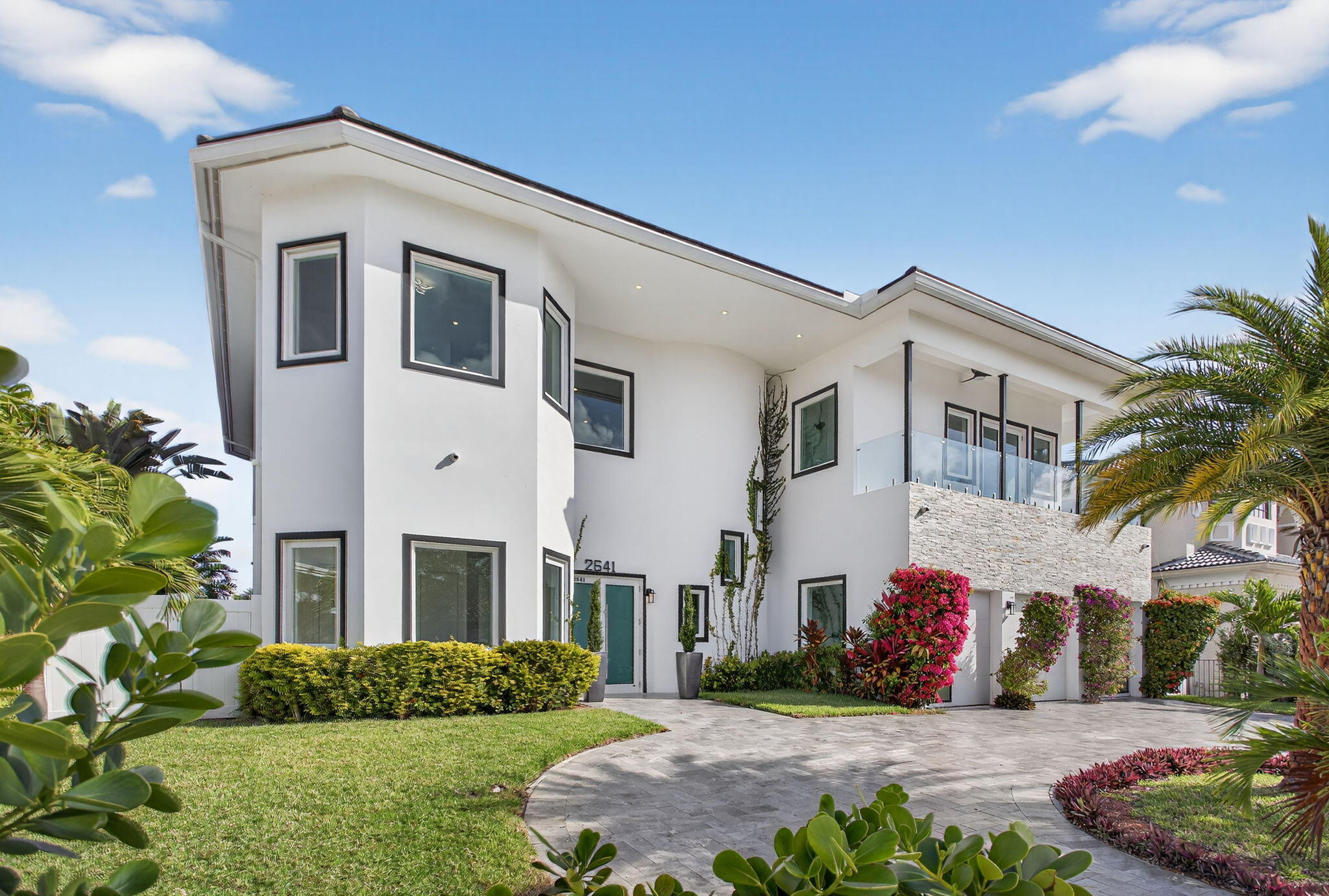 2641 NE 48th, Lighthouse Point FL 33064