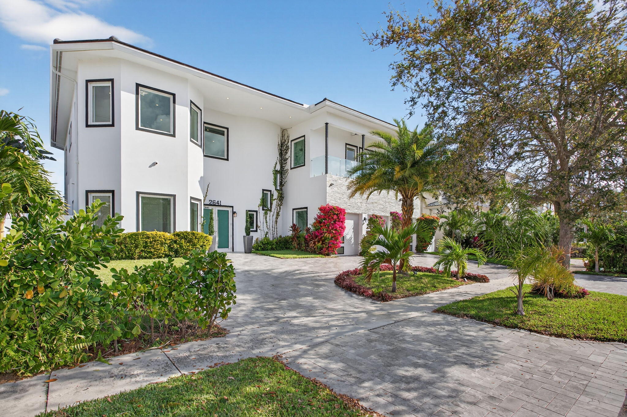 2641 NE 48th, Lighthouse Point FL 33064
