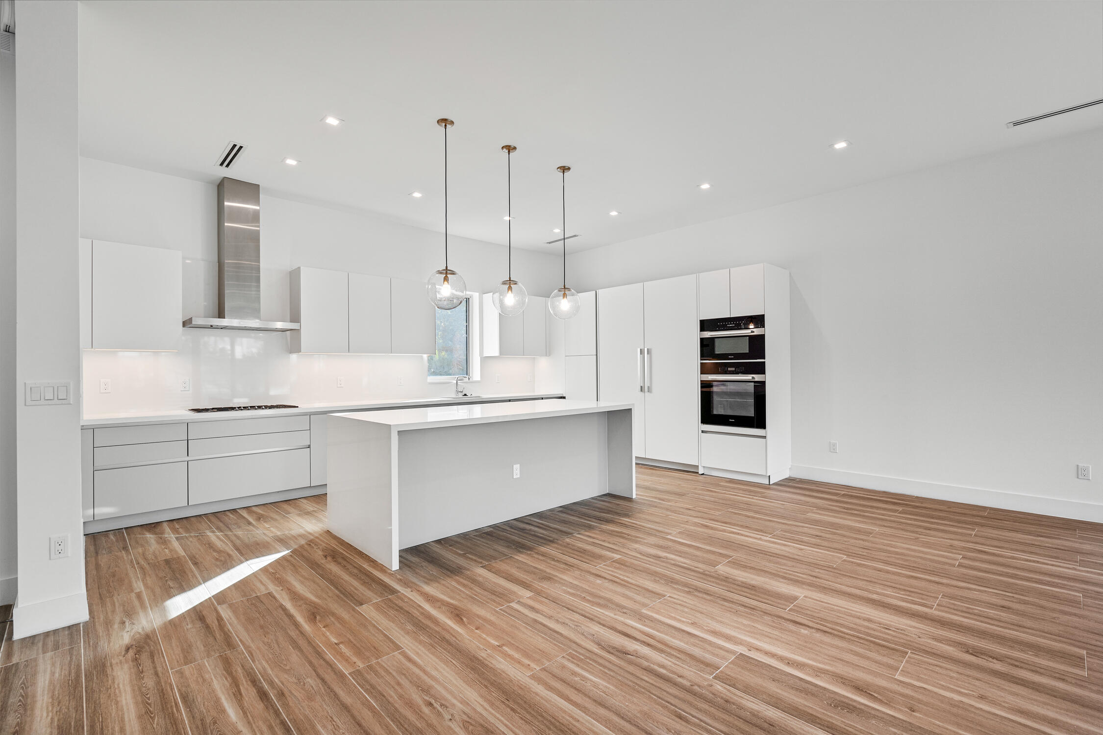 11 SE 11th, Fort Lauderdale FL 33301