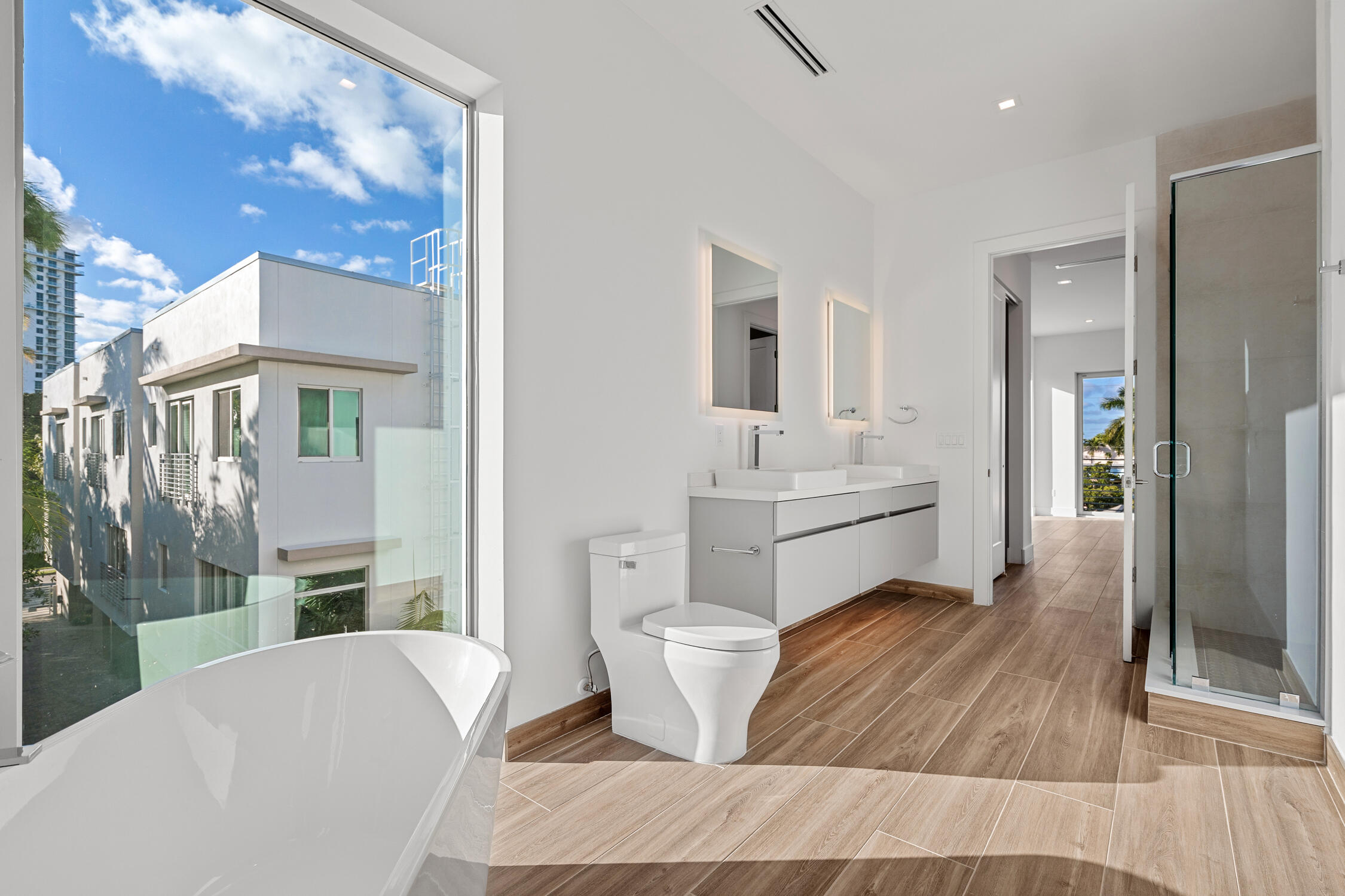 11 SE 11th, Fort Lauderdale FL 33301