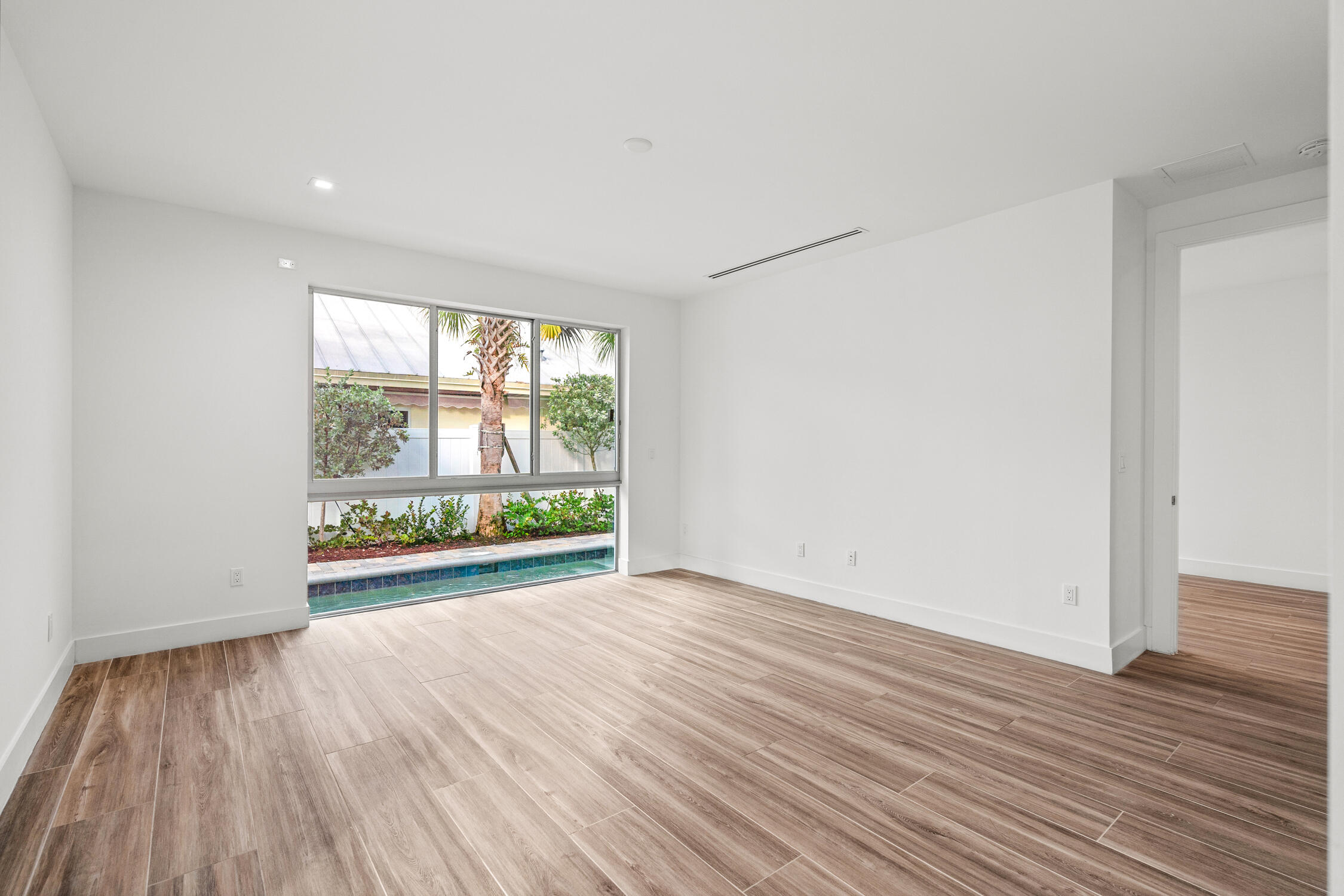 11 SE 11th, Fort Lauderdale FL 33301