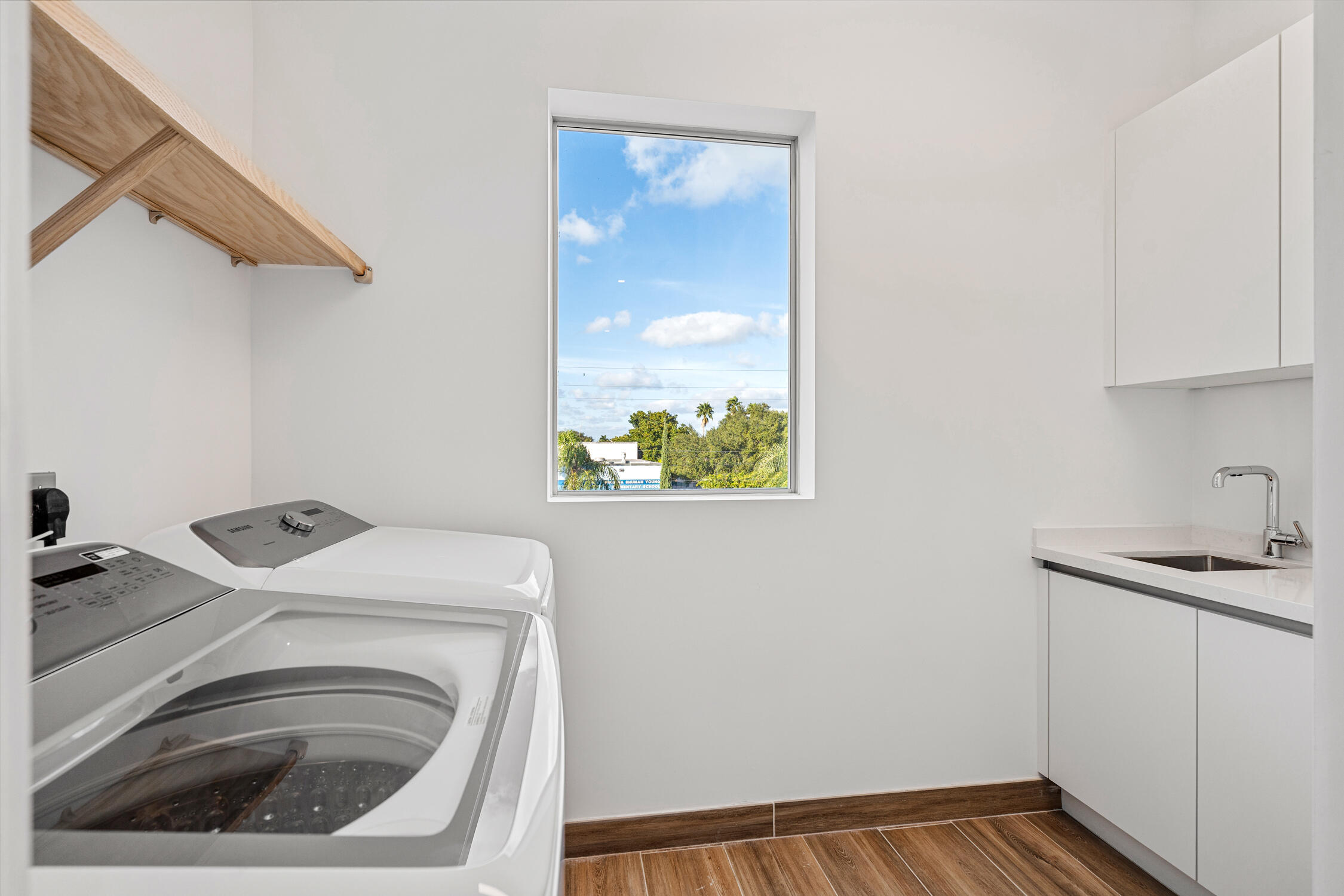 11 SE 11th, Fort Lauderdale FL 33301