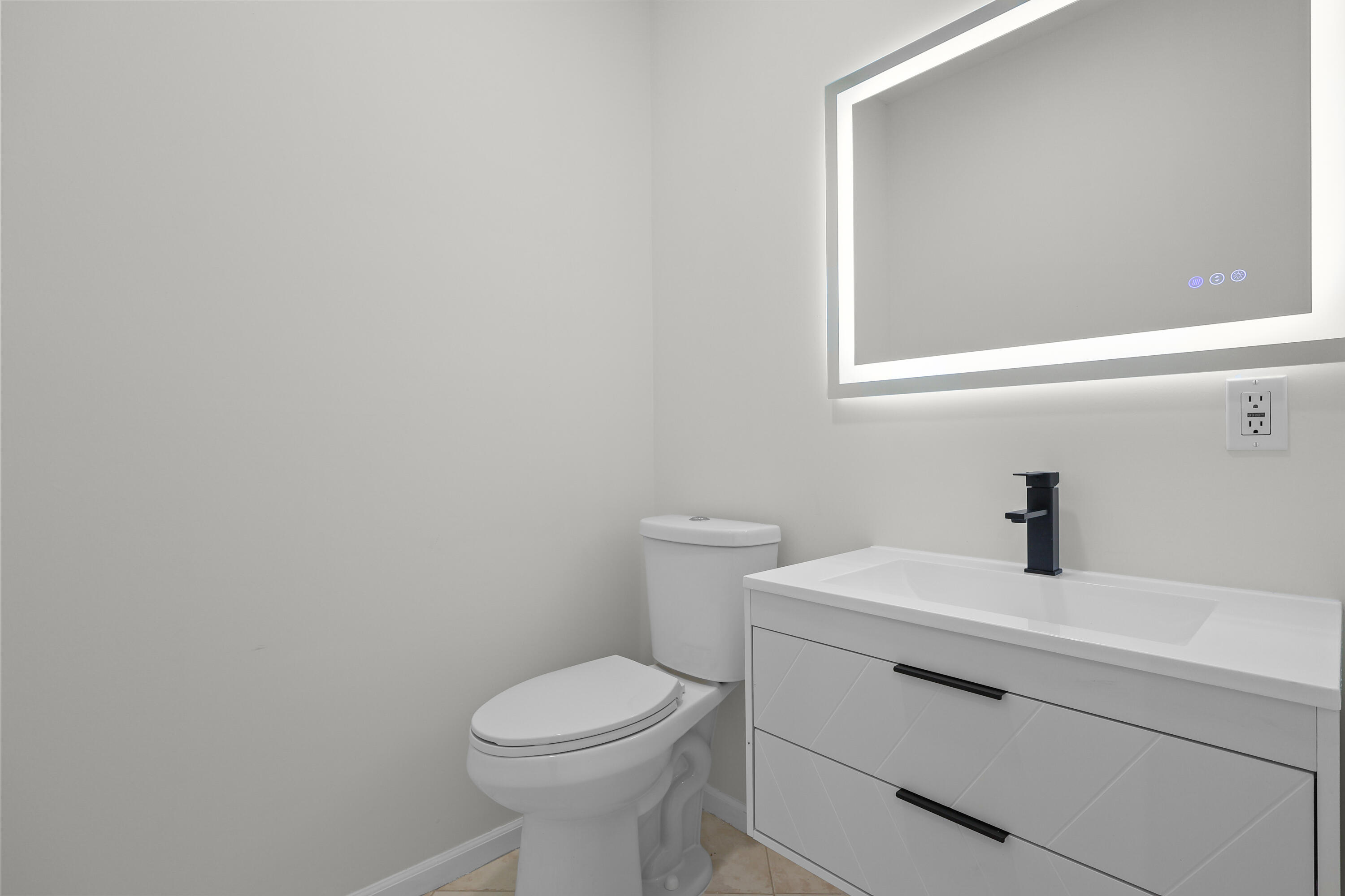 7835 NW 78th, Tamarac FL 33321